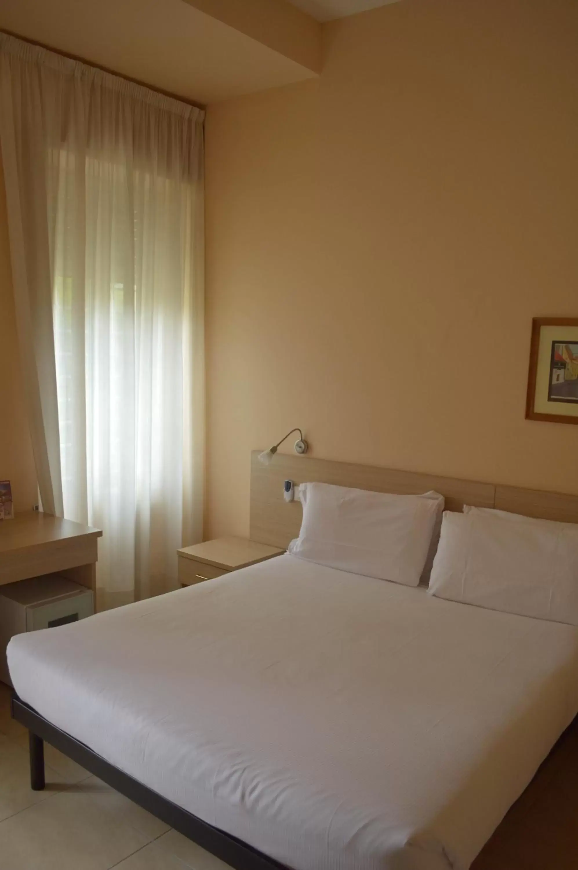 Double Room with Private Bathroom in Villa Riari Garden Double Room with Private Bathroom in Villa Riari Garden
