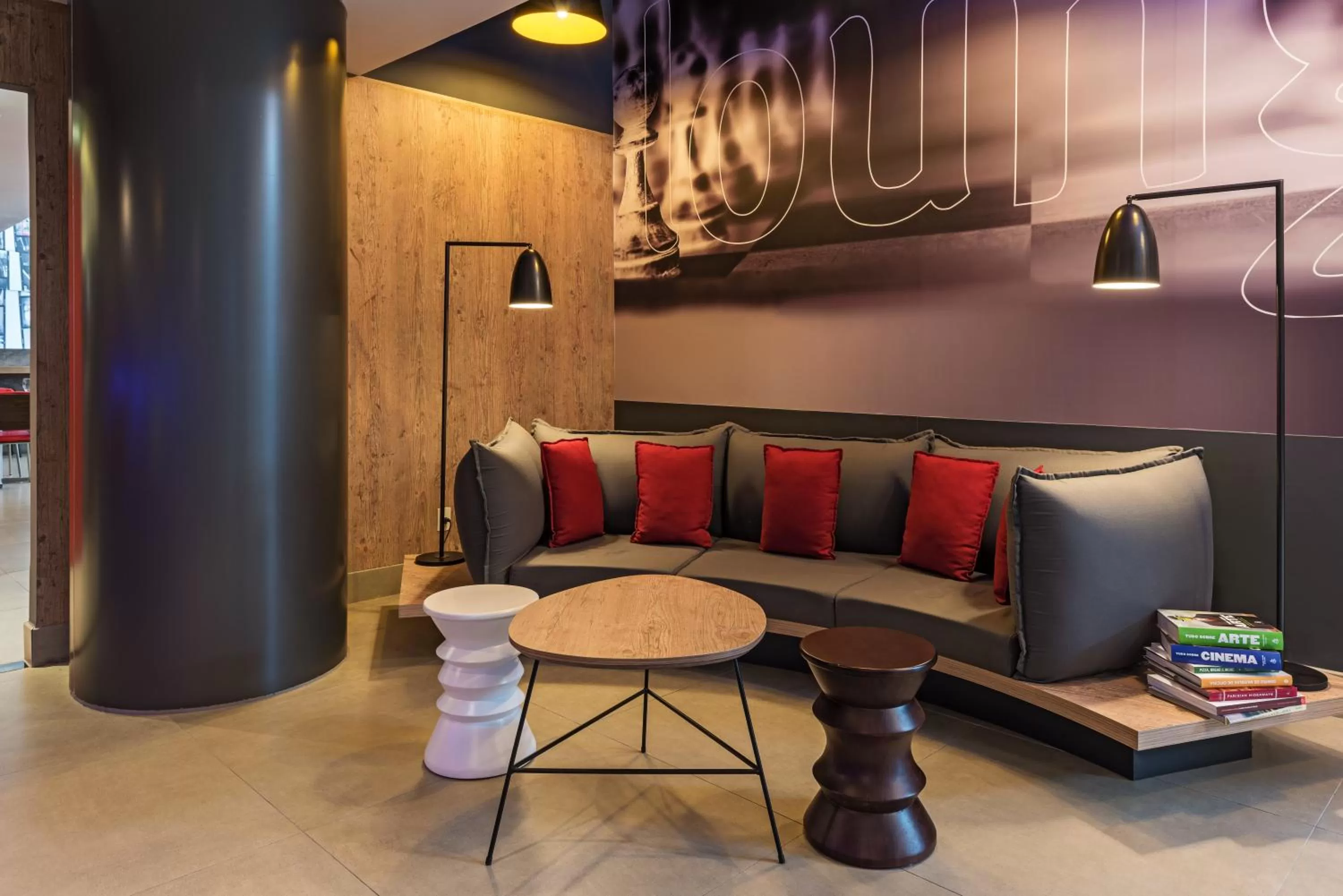 Living room in ibis Santos Valongo