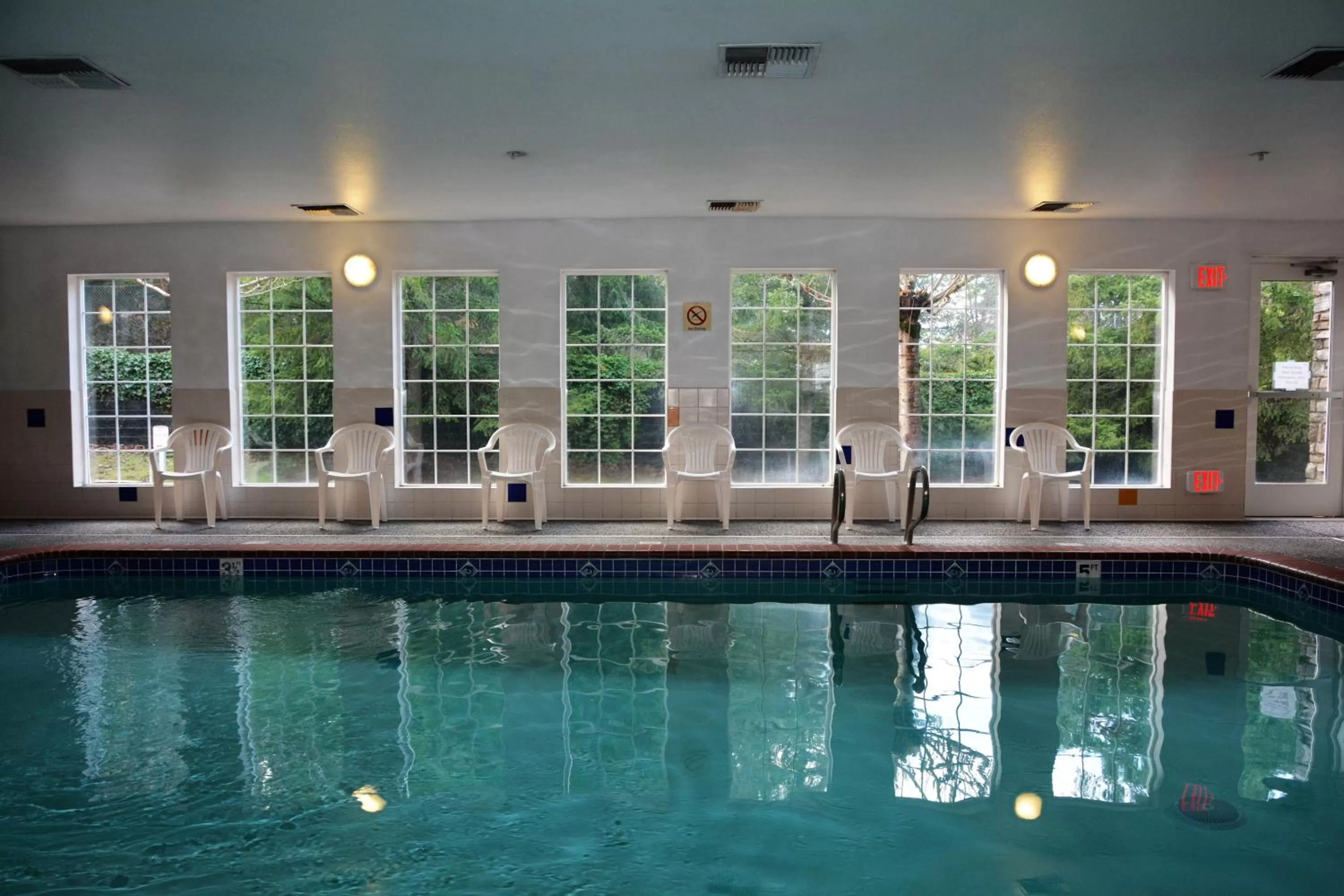 Swimming pool in FairBridge Inn & Suites DuPont