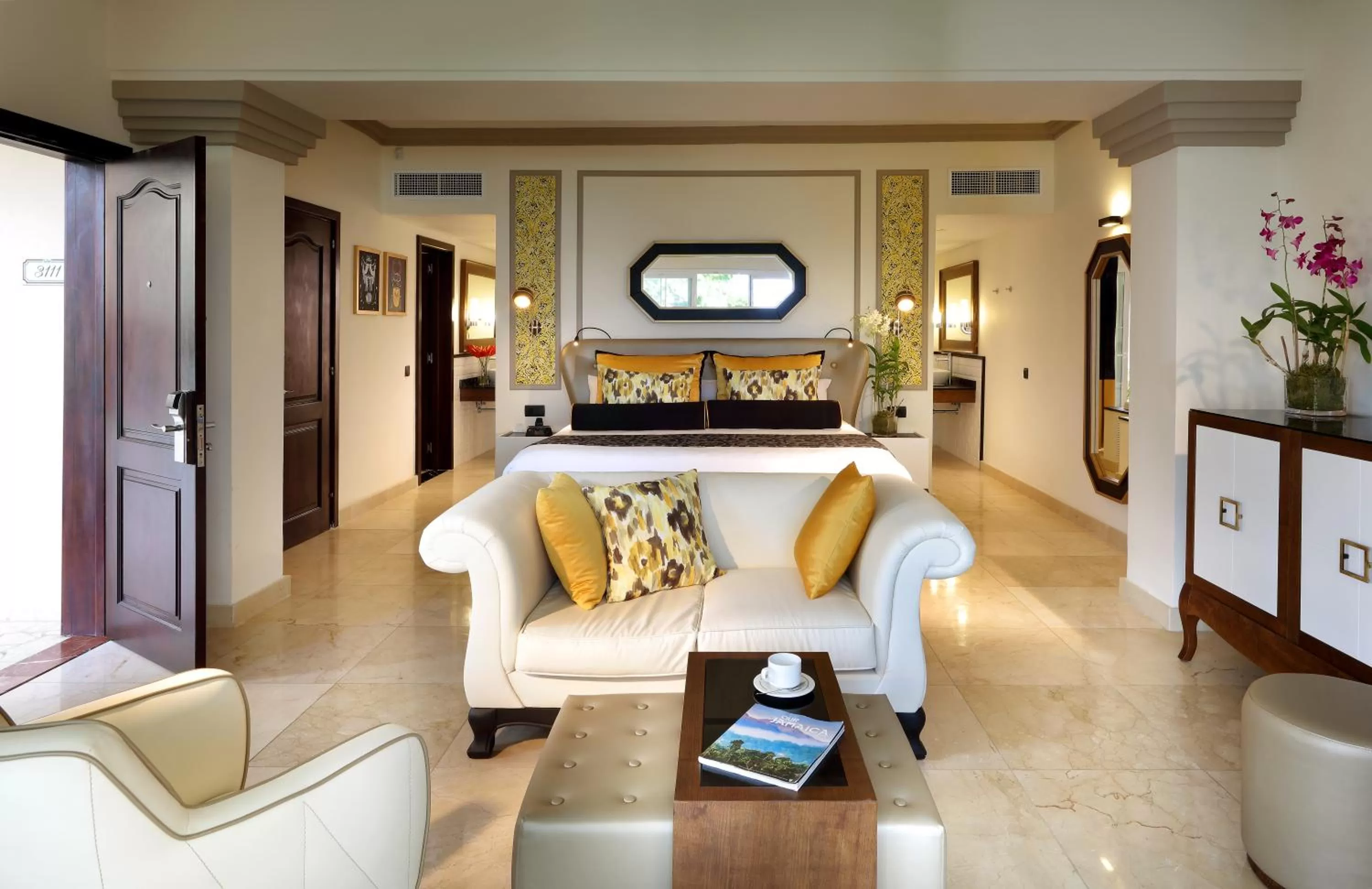 Living room in Grand Palladium Lady Hamilton Resort & Spa - All Inclusive