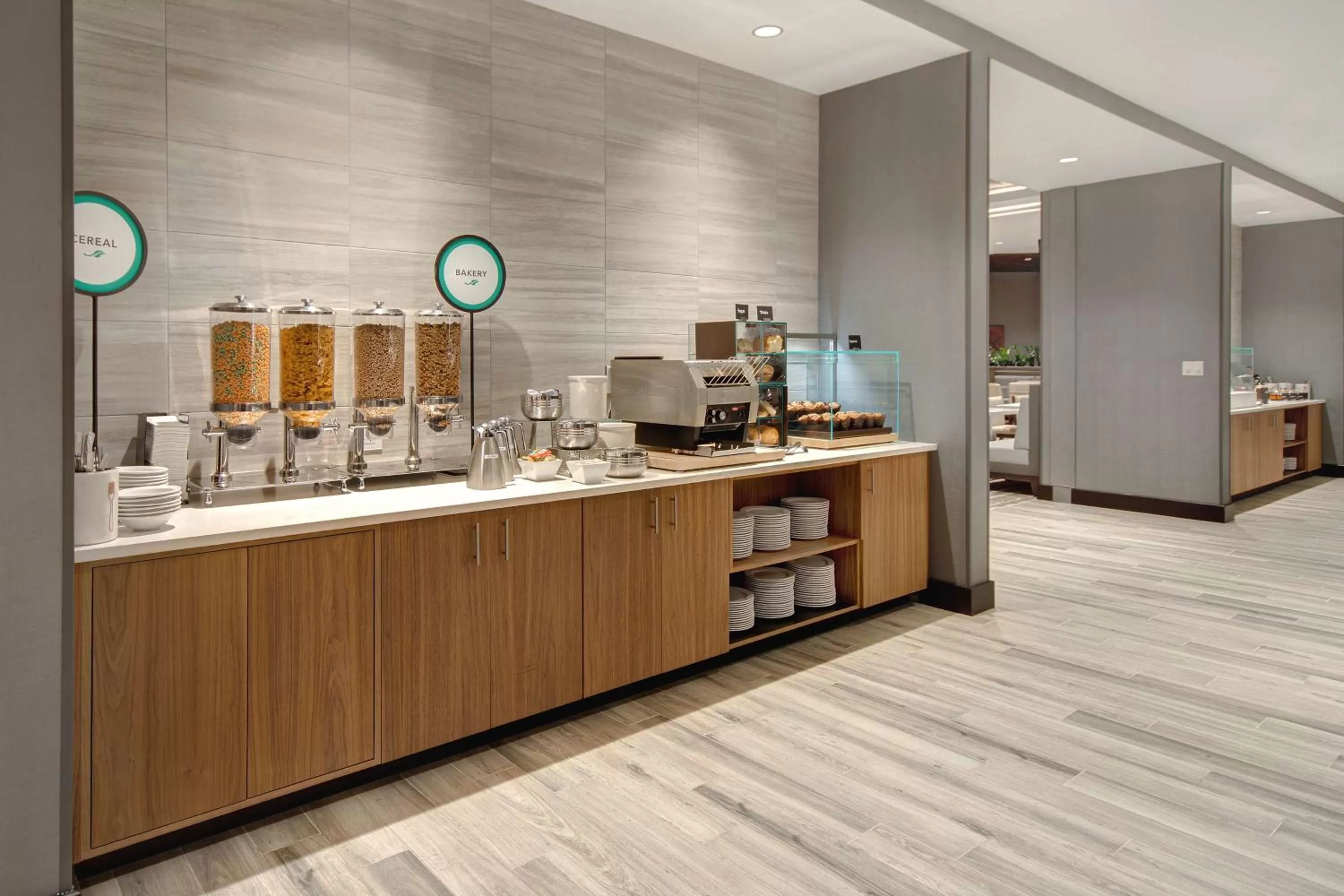 Breakfast in Embassy Suites By Hilton Alpharetta Halcyon