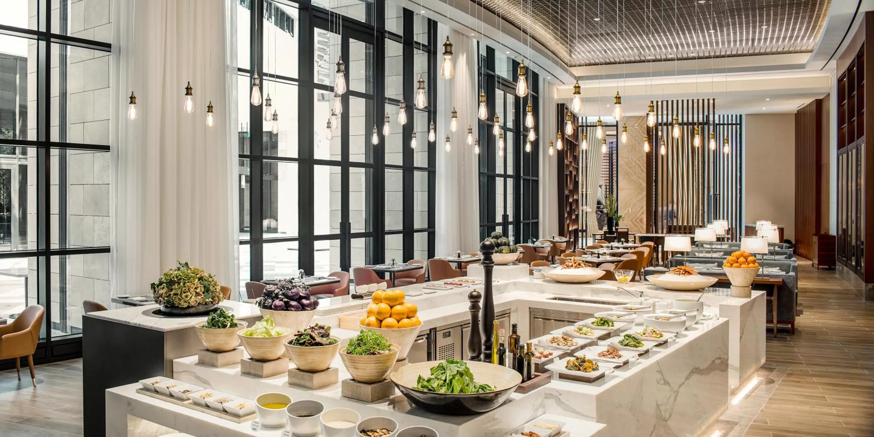 Buffet breakfast in Paradise City