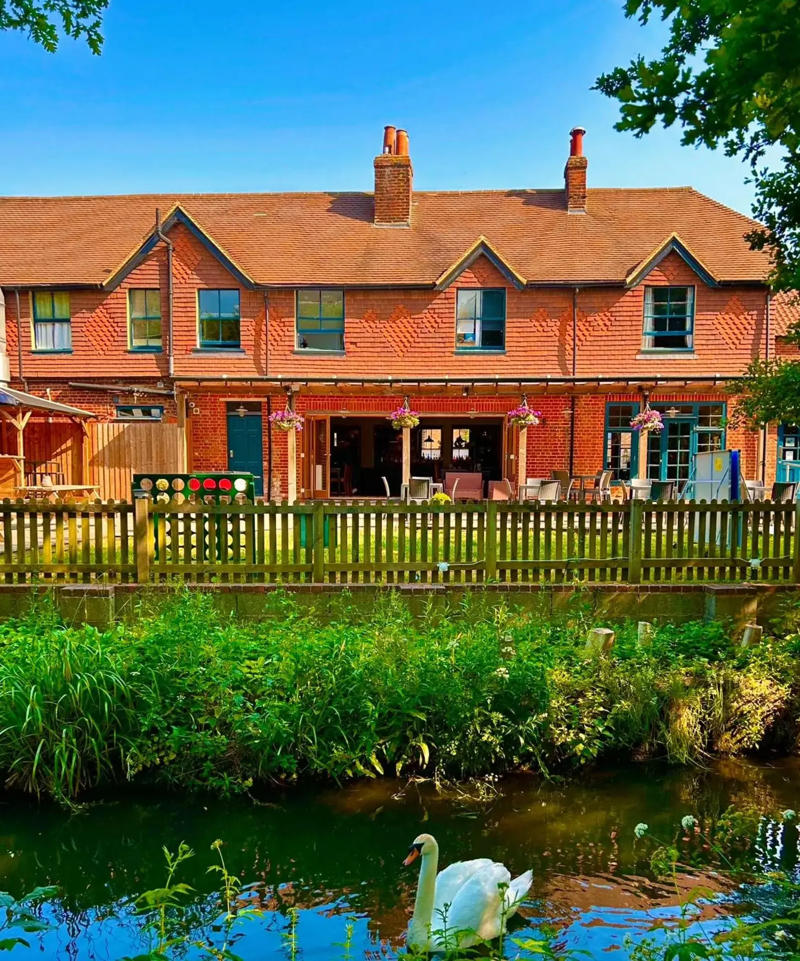 Property Building in Crown & Anchor Property Building in Crown & Anchor