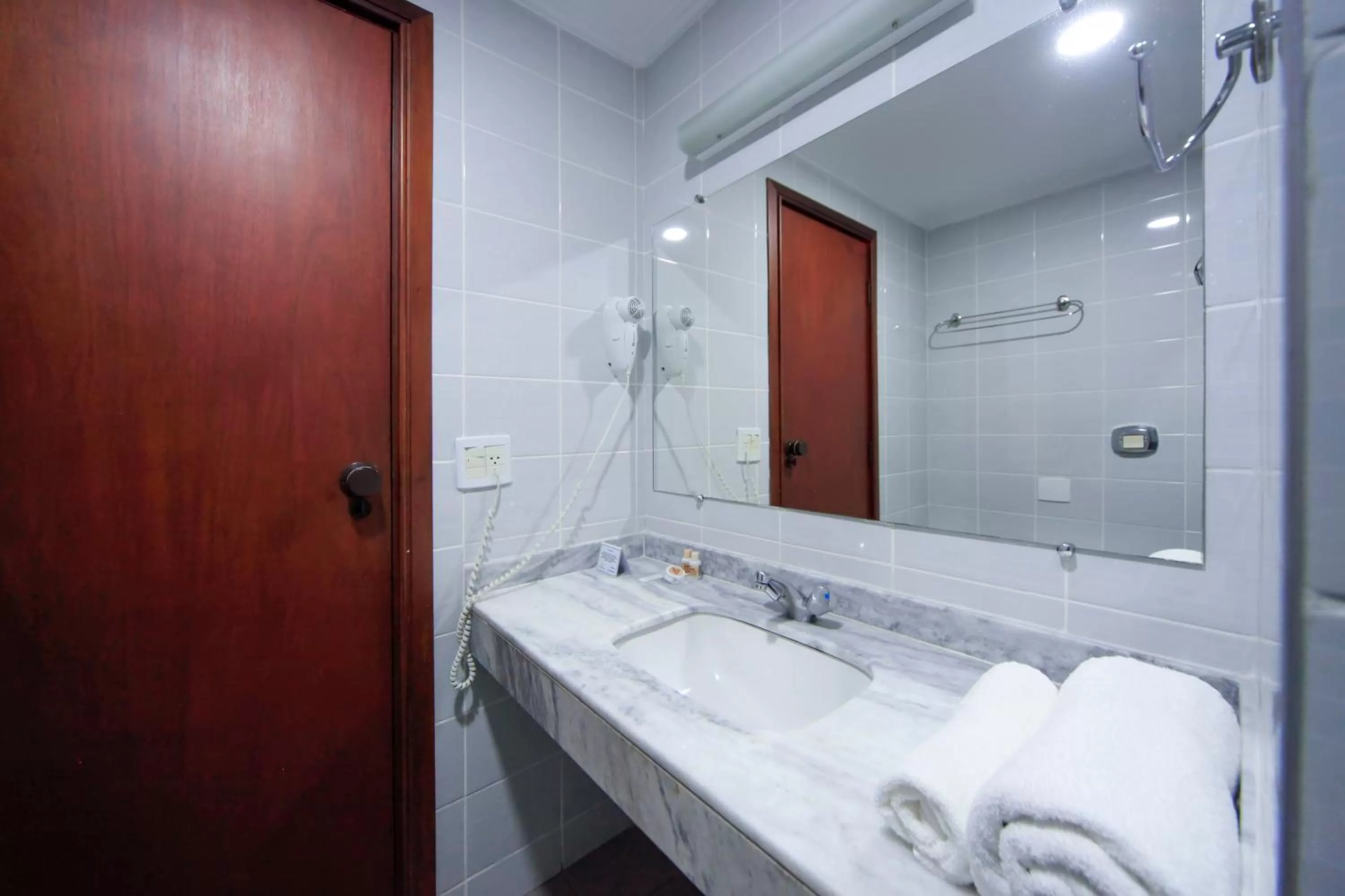 Bathroom in Sorocaba Park Hotel by Atlantica