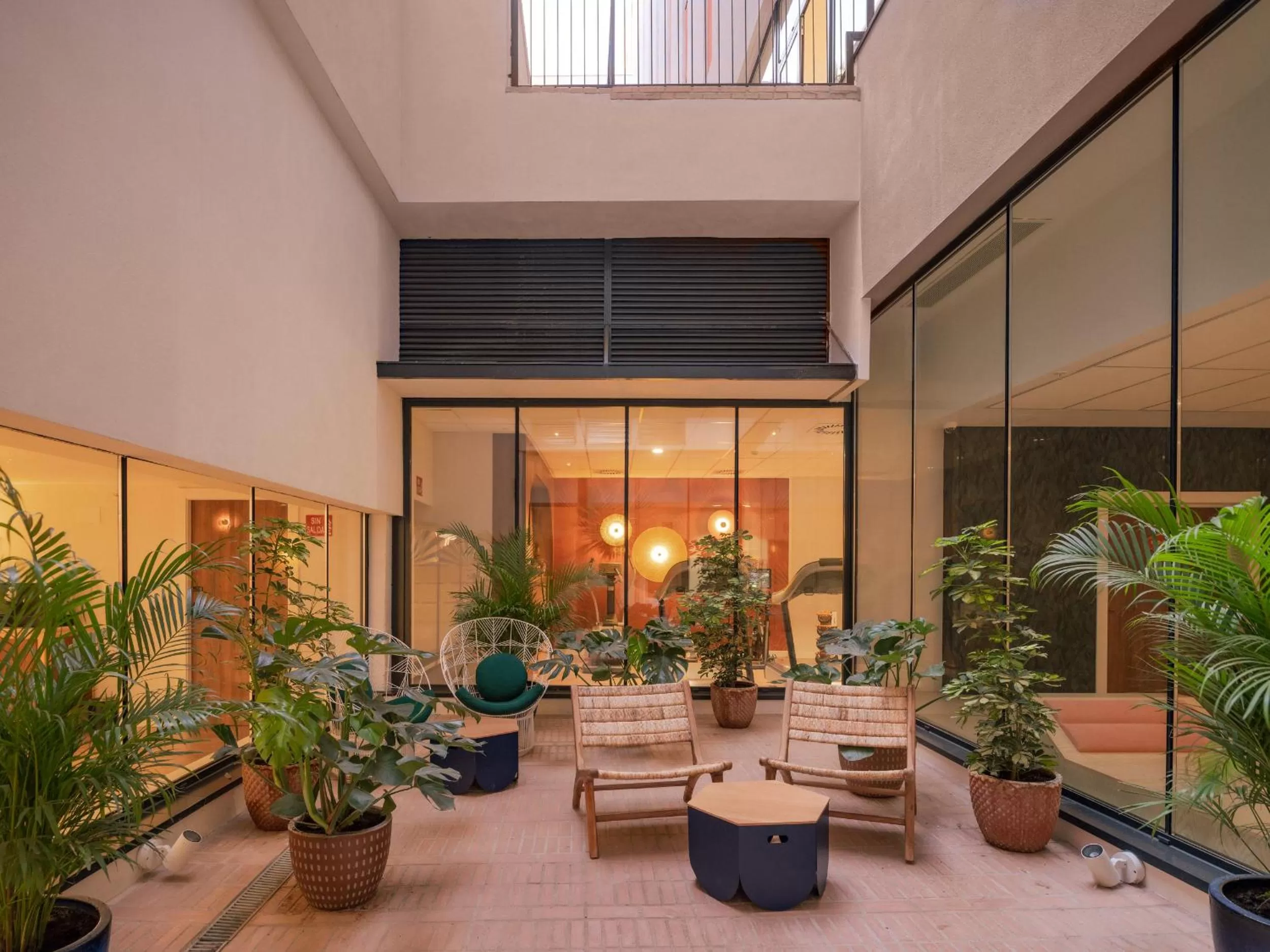 Patio in Ibis Styles Sevilla City Santa Justa