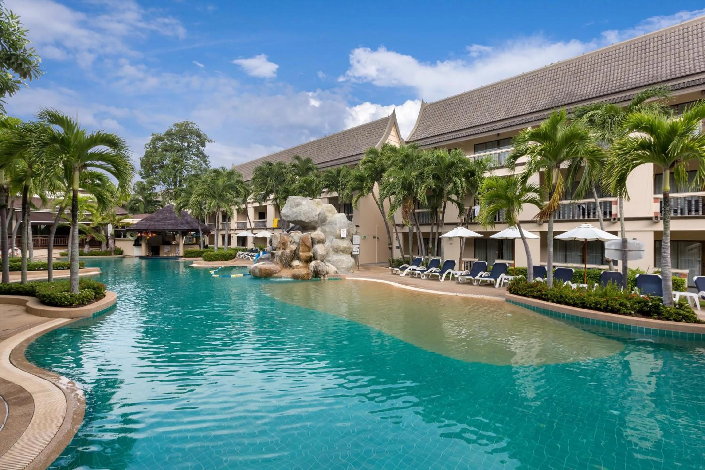 Swimming pool in Centara Kata Resort Phuket