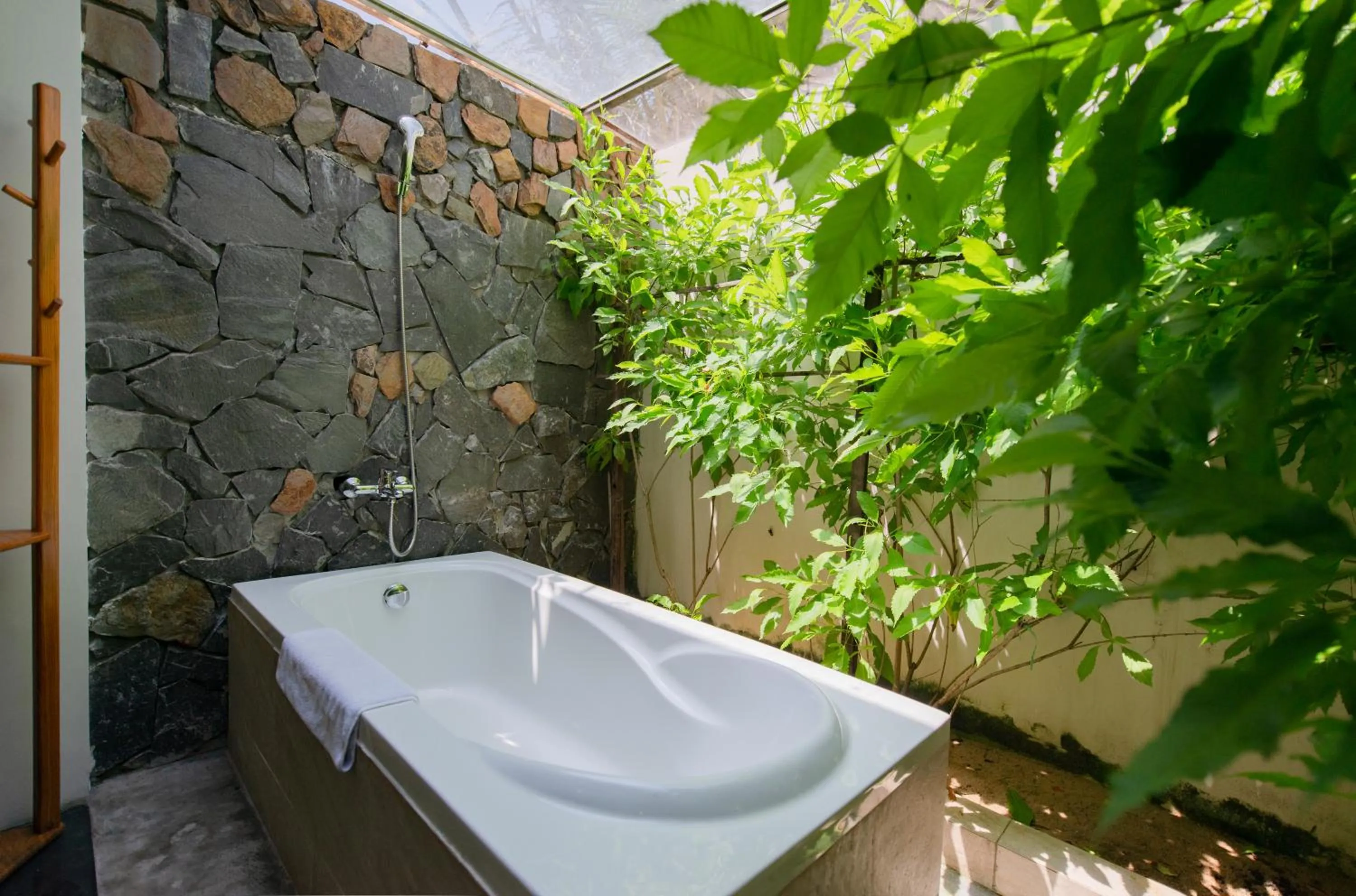 Shower in Sala Tuy Hoa Beach Hotel