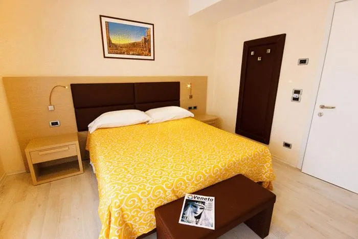 Superior Double Room in Hotel La Pergola di Venezia