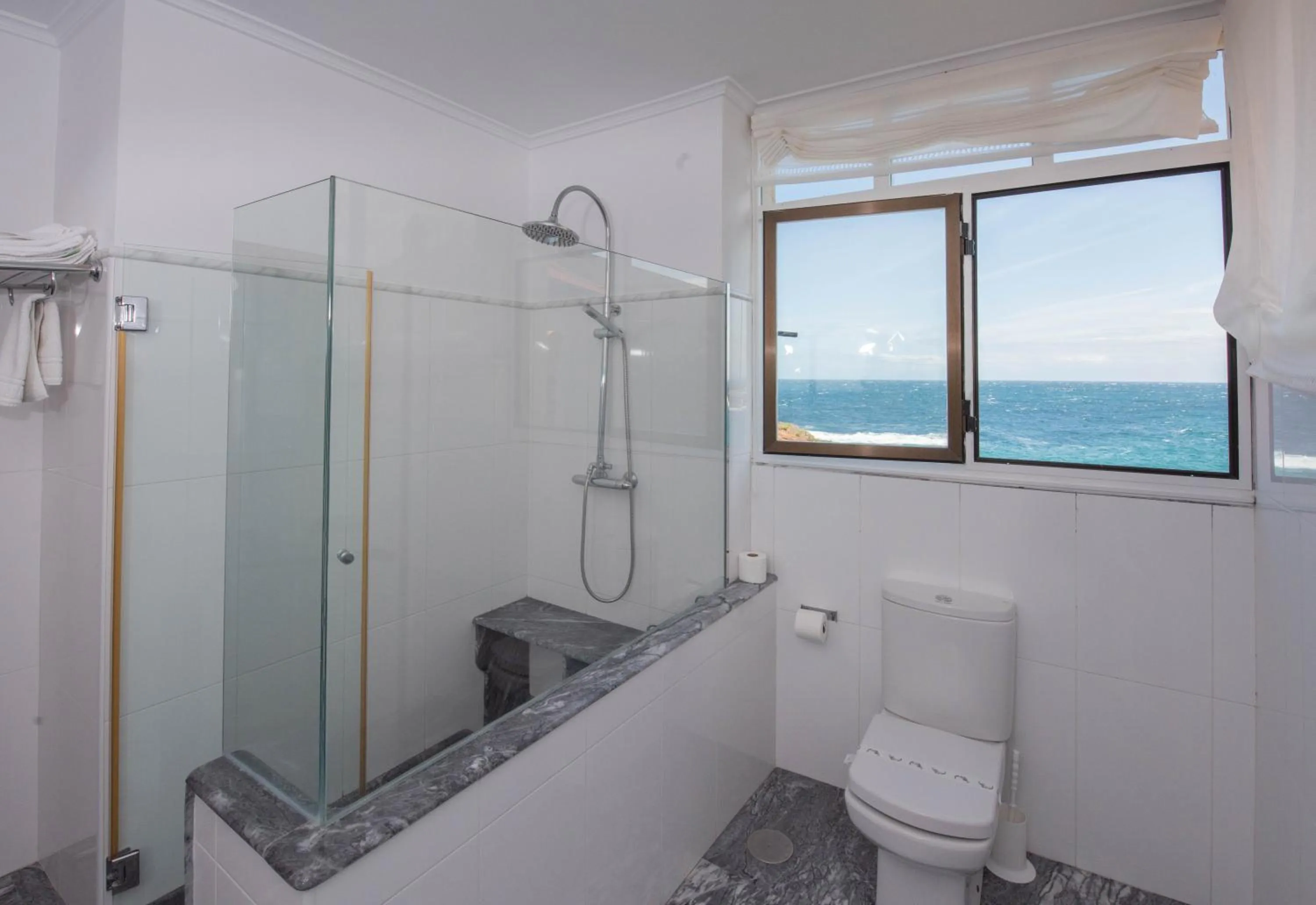 Bathroom in Hotel Sablón