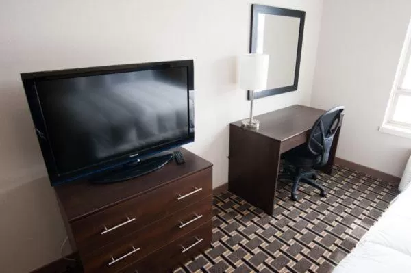 TV and multimedia in Western Star Inn & Suites Esterhazy