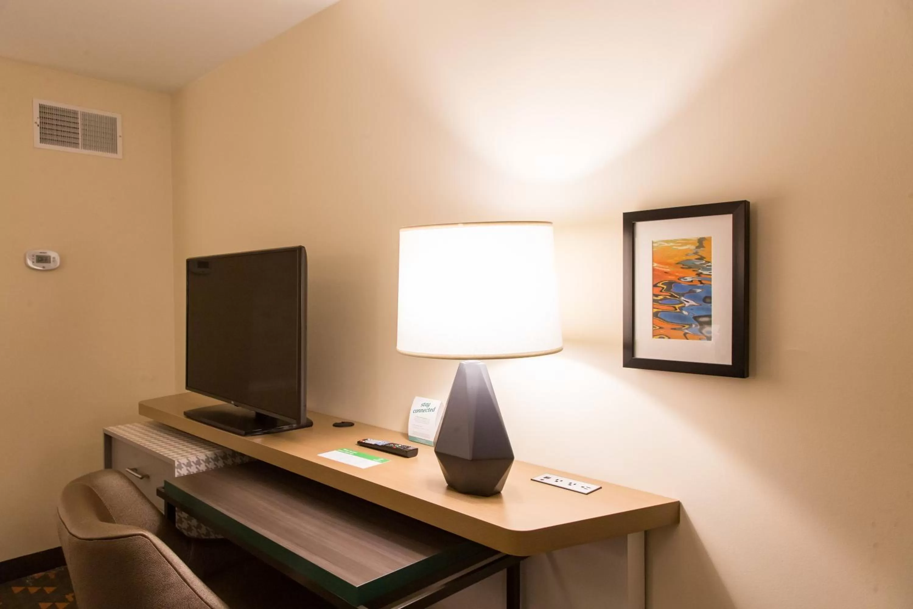 Photo of the whole room in Holiday Inn Hotel & Suites - Mount Pleasant by IHG