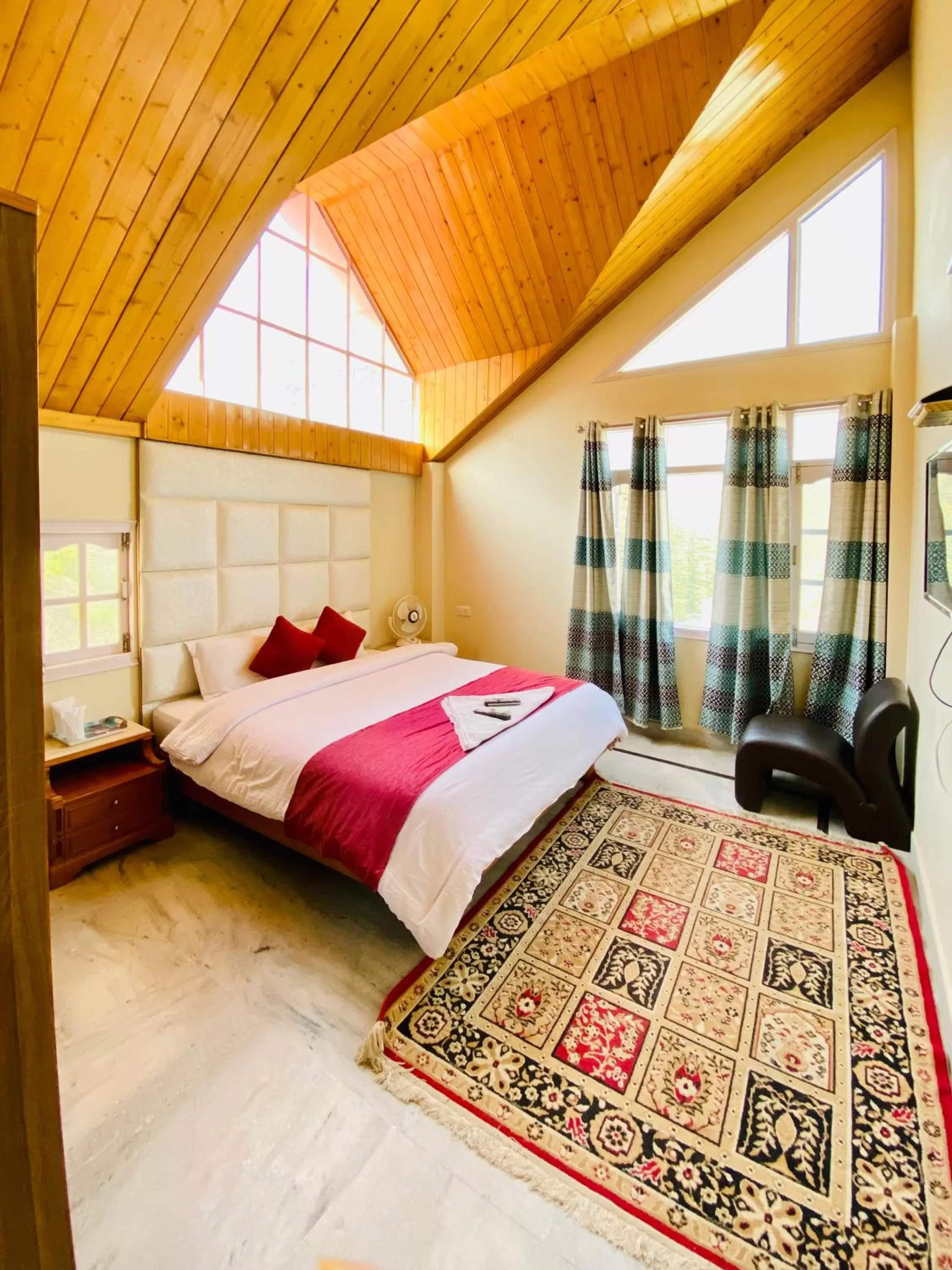 Bedroom, Bed in Sai Cottage Shimla