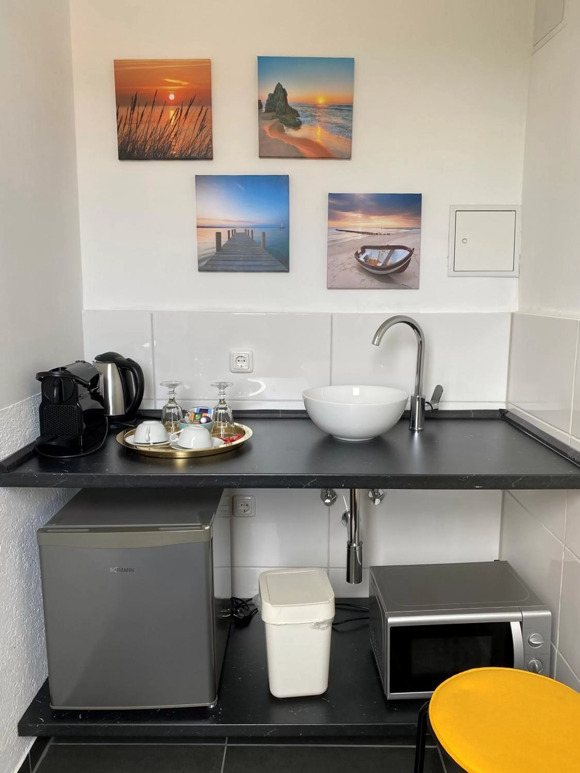 Kitchen or kitchenette in Hotel am Hafen