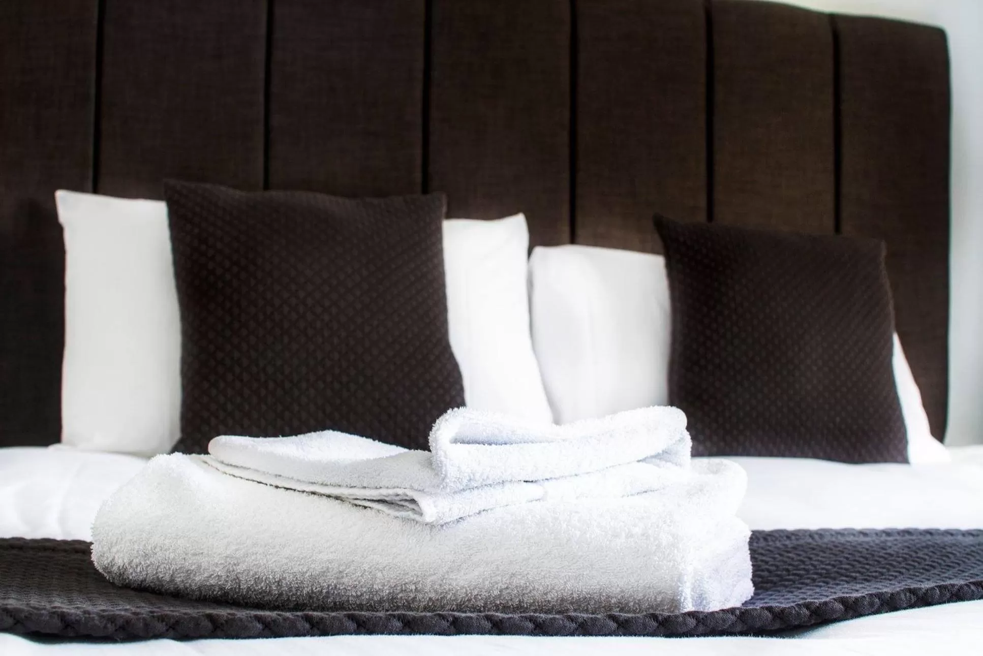 Bed in The Lion Hotel