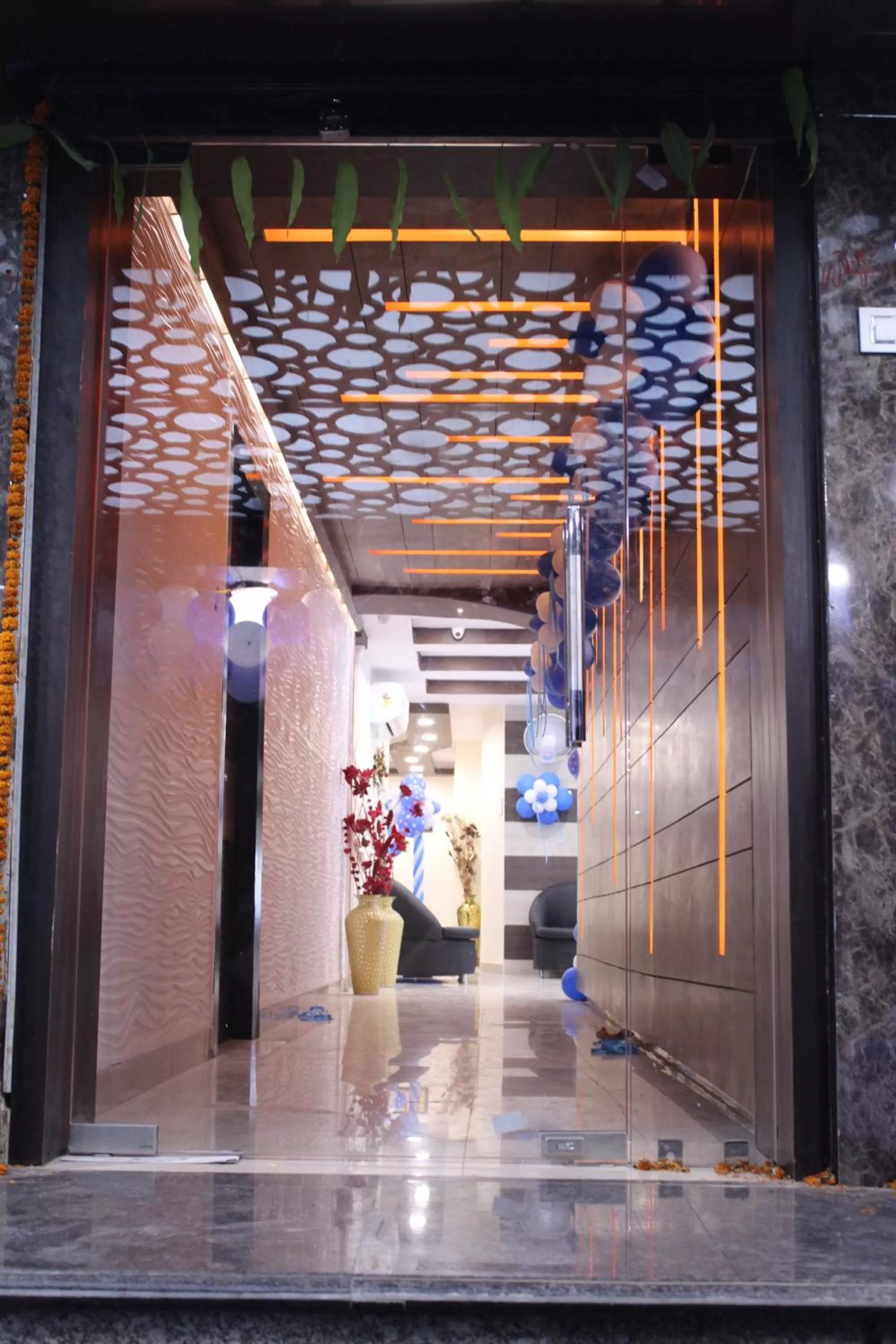 Facade/entrance in Citi Inn