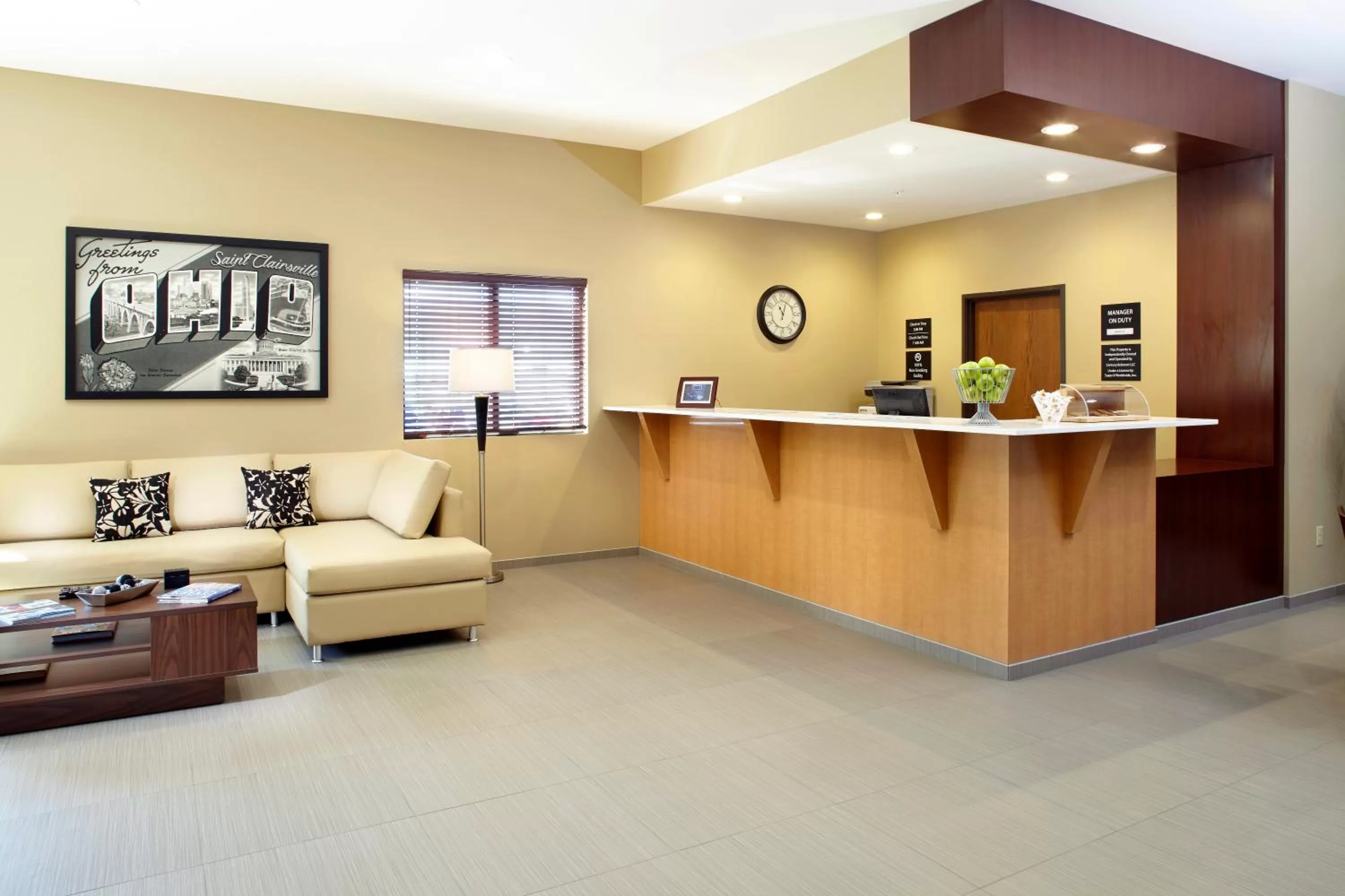 Lobby or reception in Super 8 by Wyndham St. Clairsville OH/Wheeling WV Area