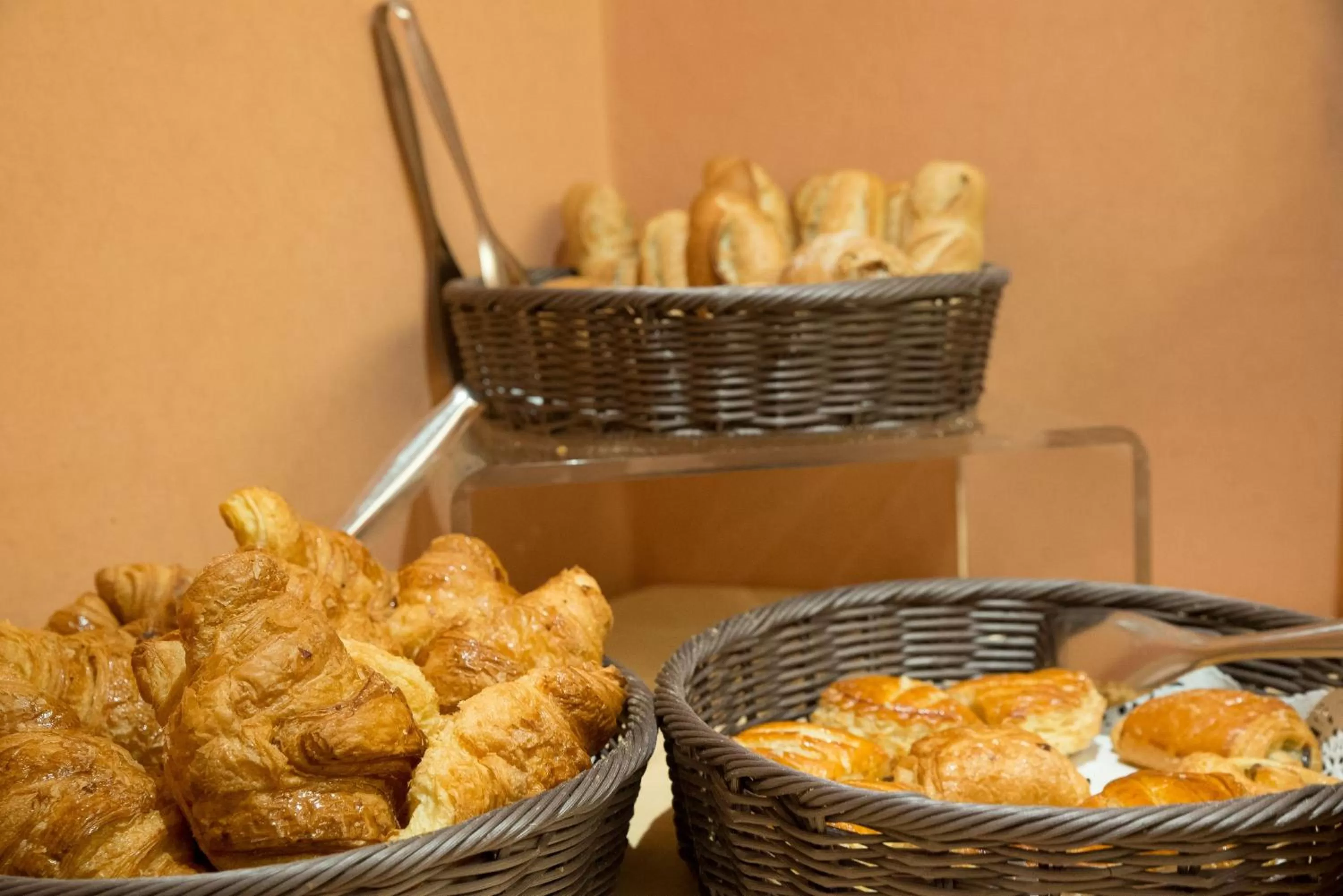 Buffet breakfast in Relais du Pré