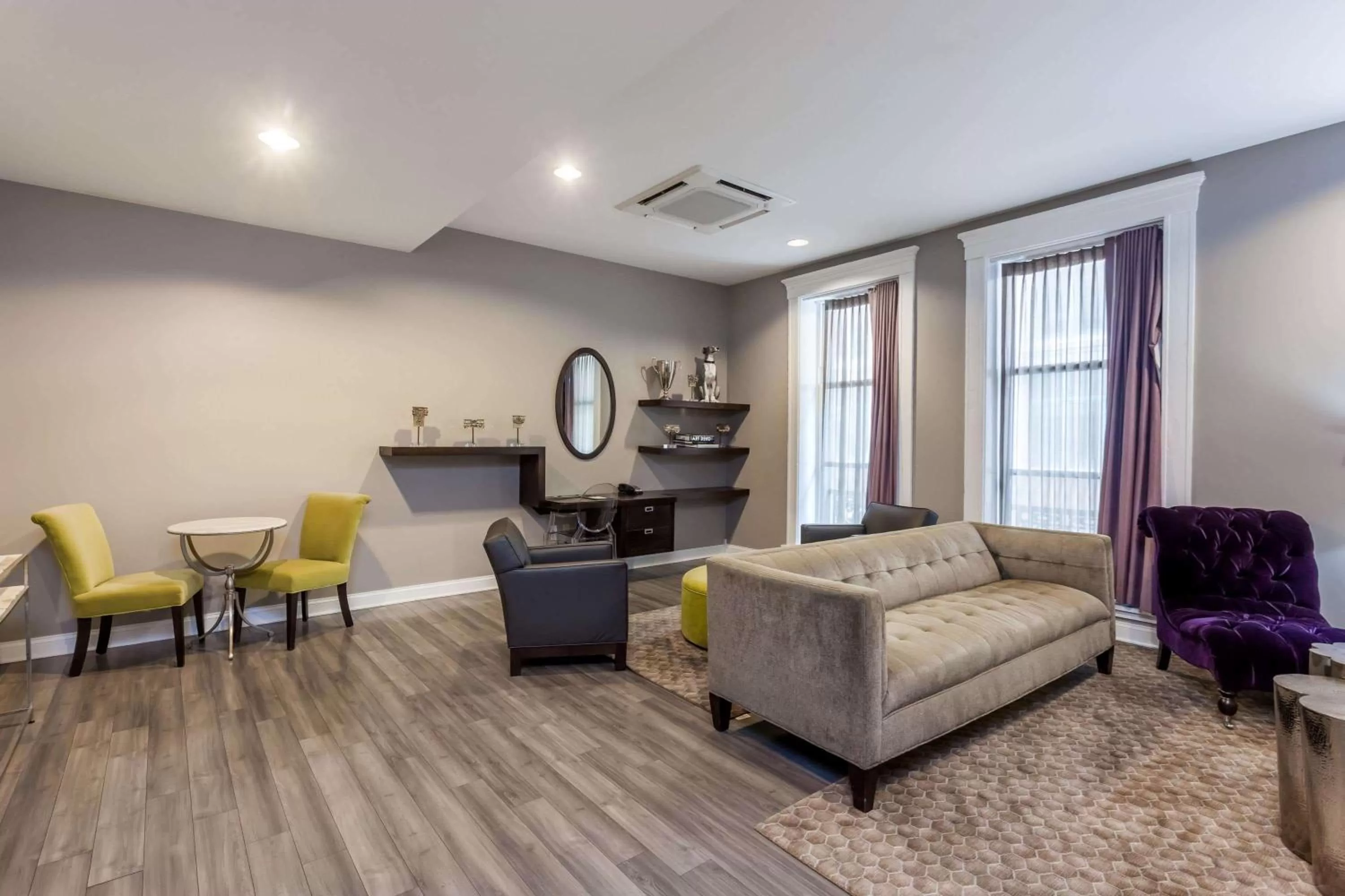 Superior Suite with King Bed - Non Smoking in Hotel at the Lafayette Trademark Collection by Wyndham