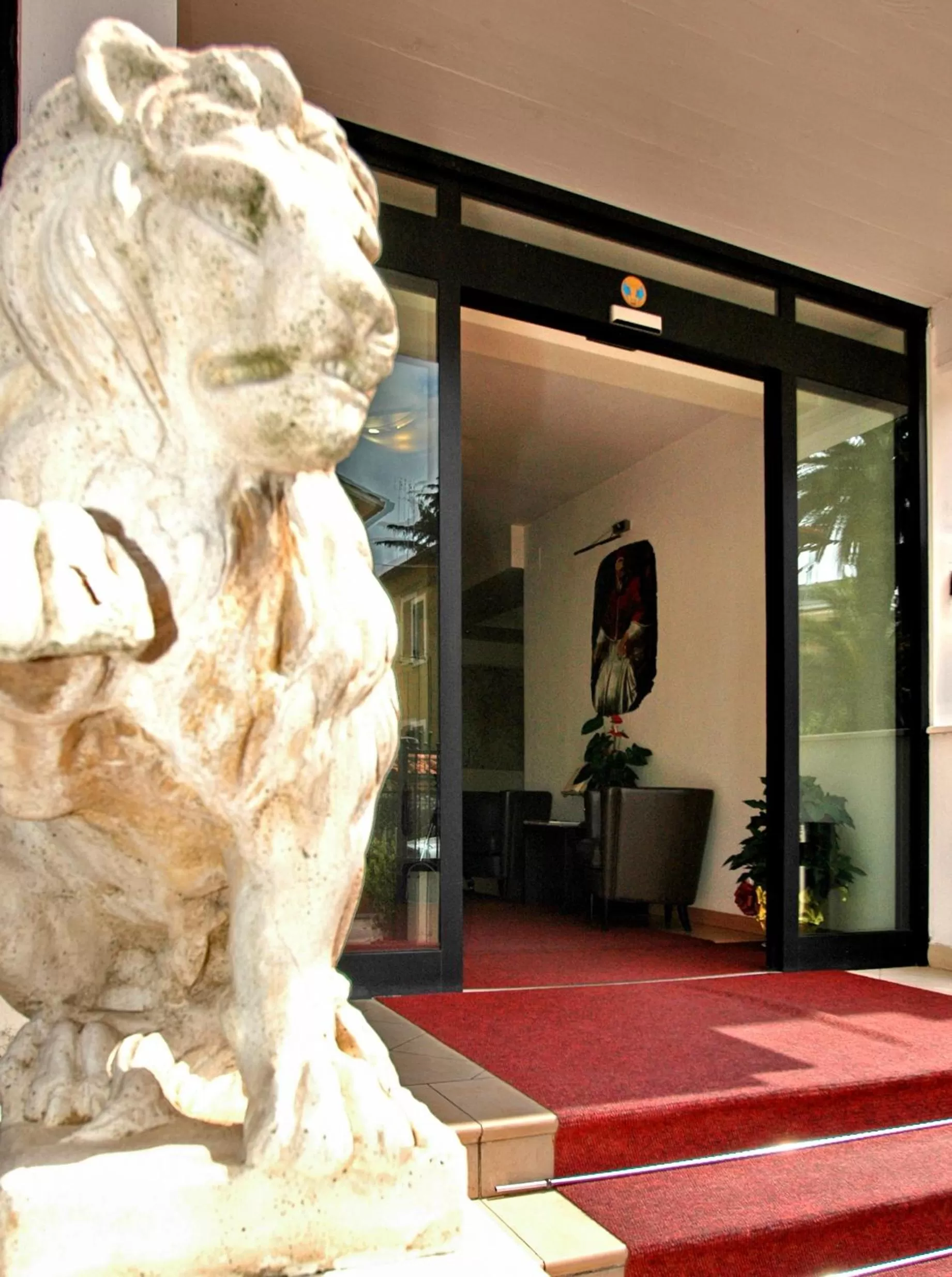 Facade/entrance in Hotel Sisto V