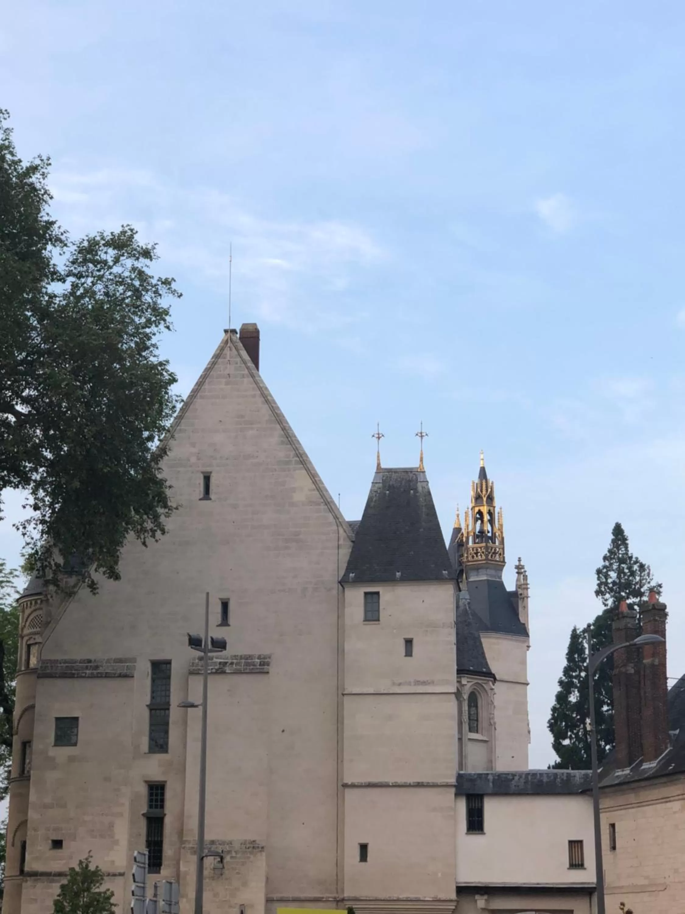 Nearby landmark in Mercure Beauvais Centre Cathédrale