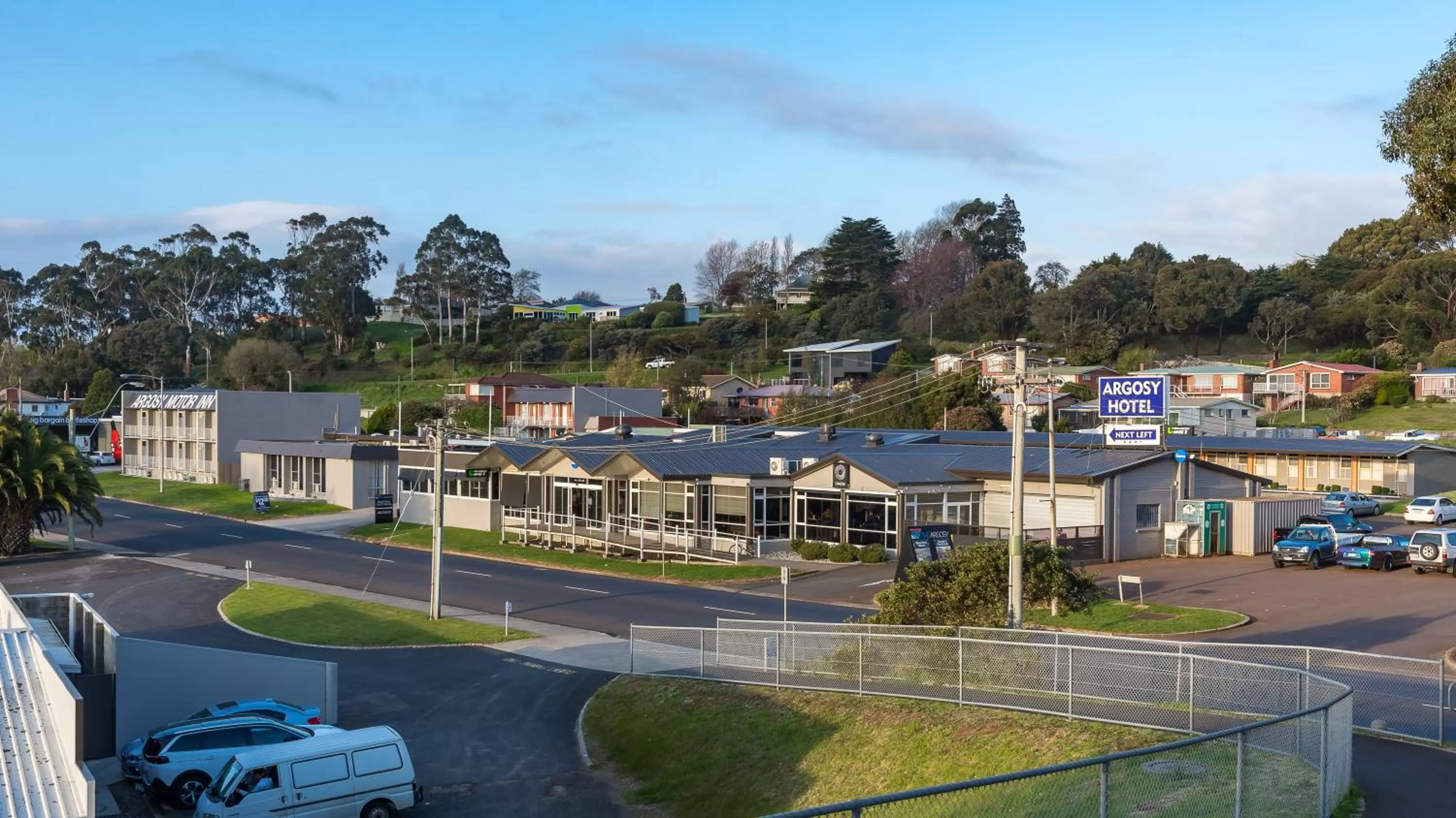 Facade/entrance in Argosy Motor Inn