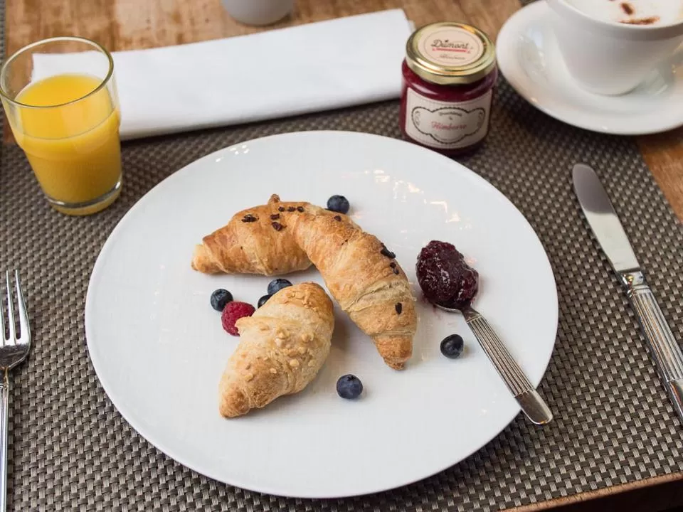 Buffet breakfast in Domaine Leidinger