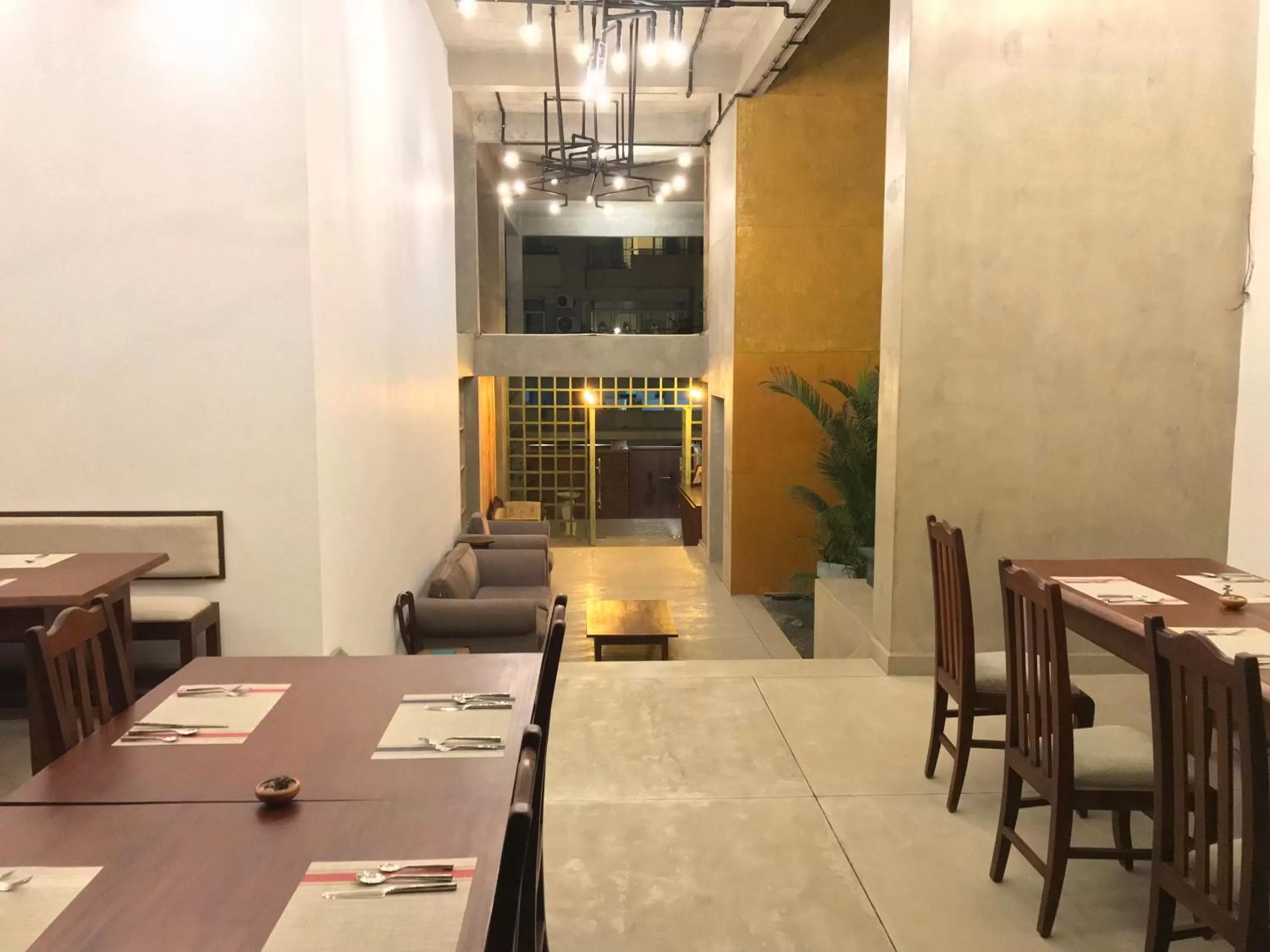 Restaurant/Places to Eat in Coza Ceylon