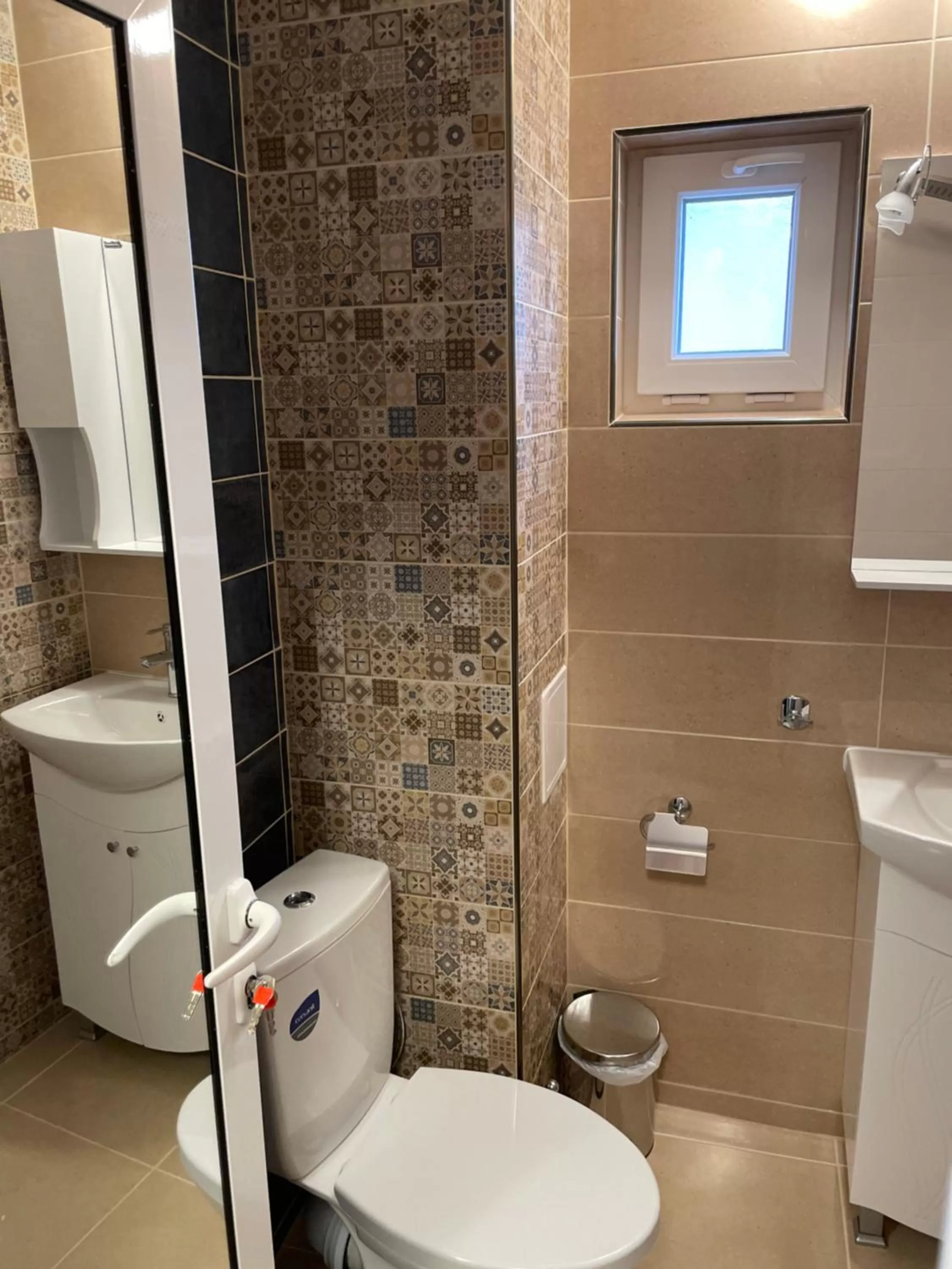 Bathroom in Family Hotel Malibu