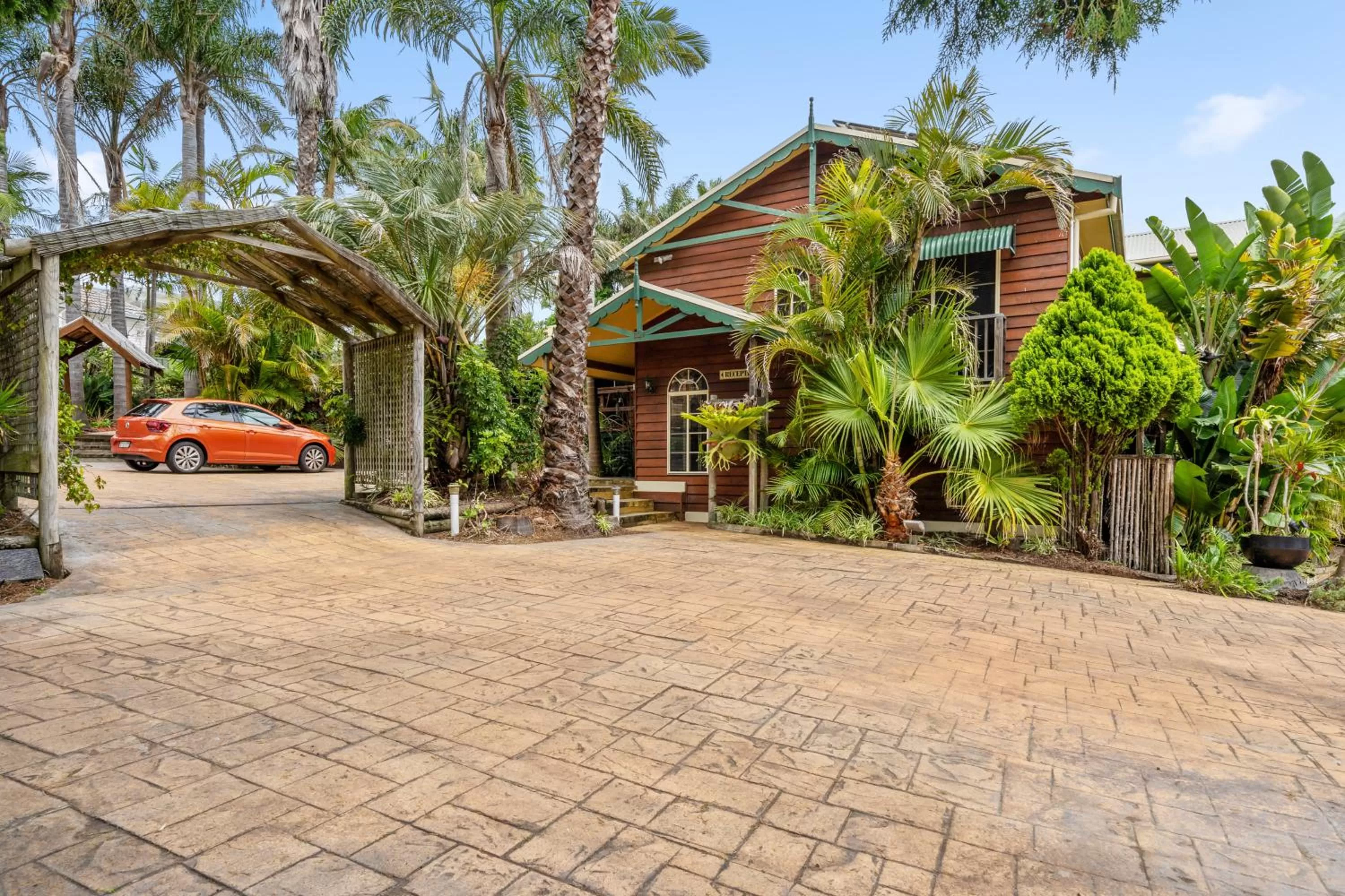 Facade/entrance in Oasis Inn Ulladulla - Welcoming Guests 18 Years and Older