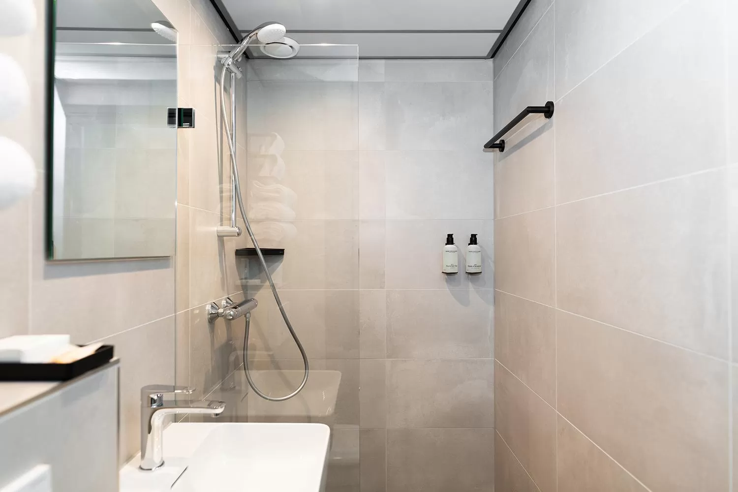 Shower in Hotel de Werelt