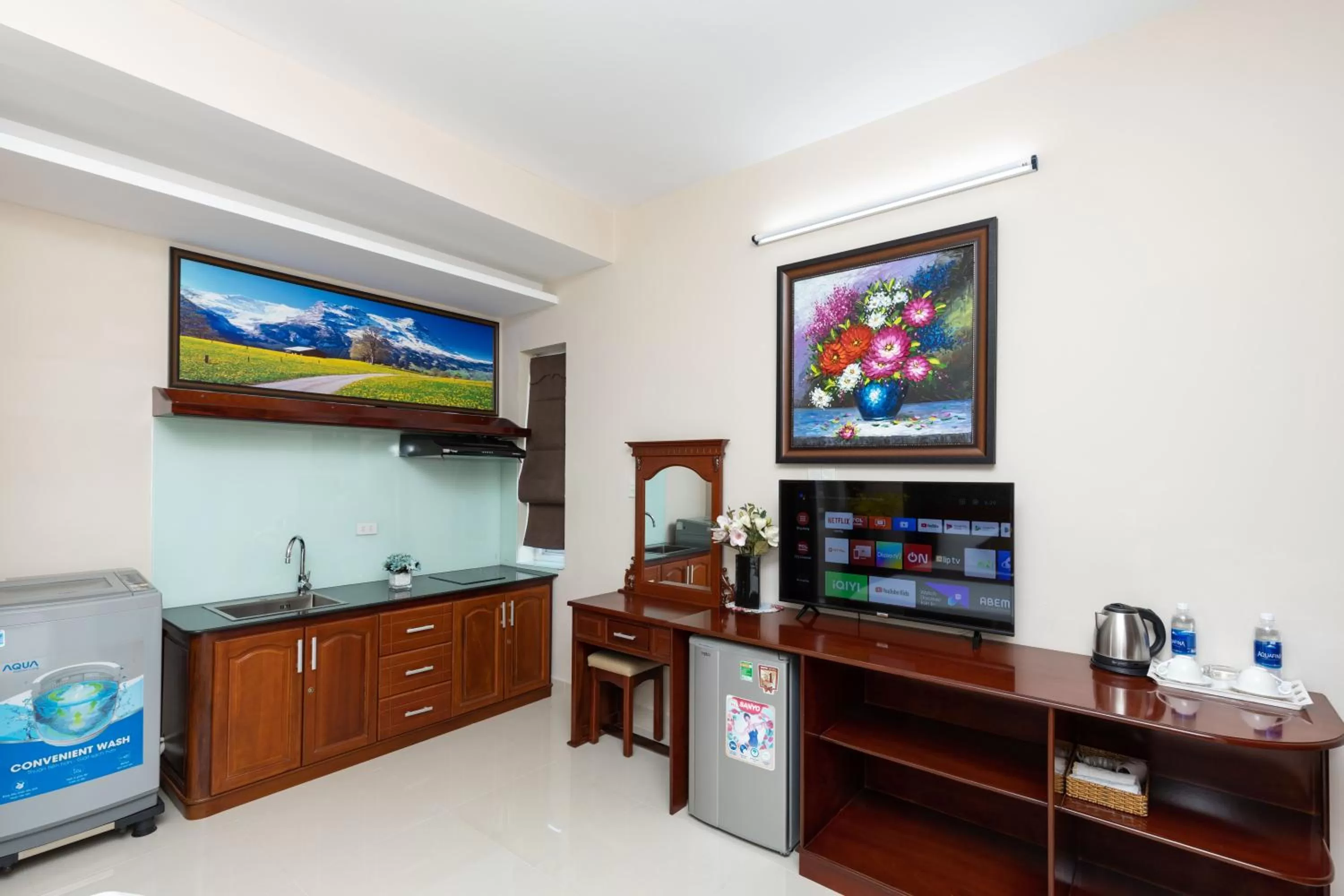 hair dresser in Queen Garden Hotel & Apartment