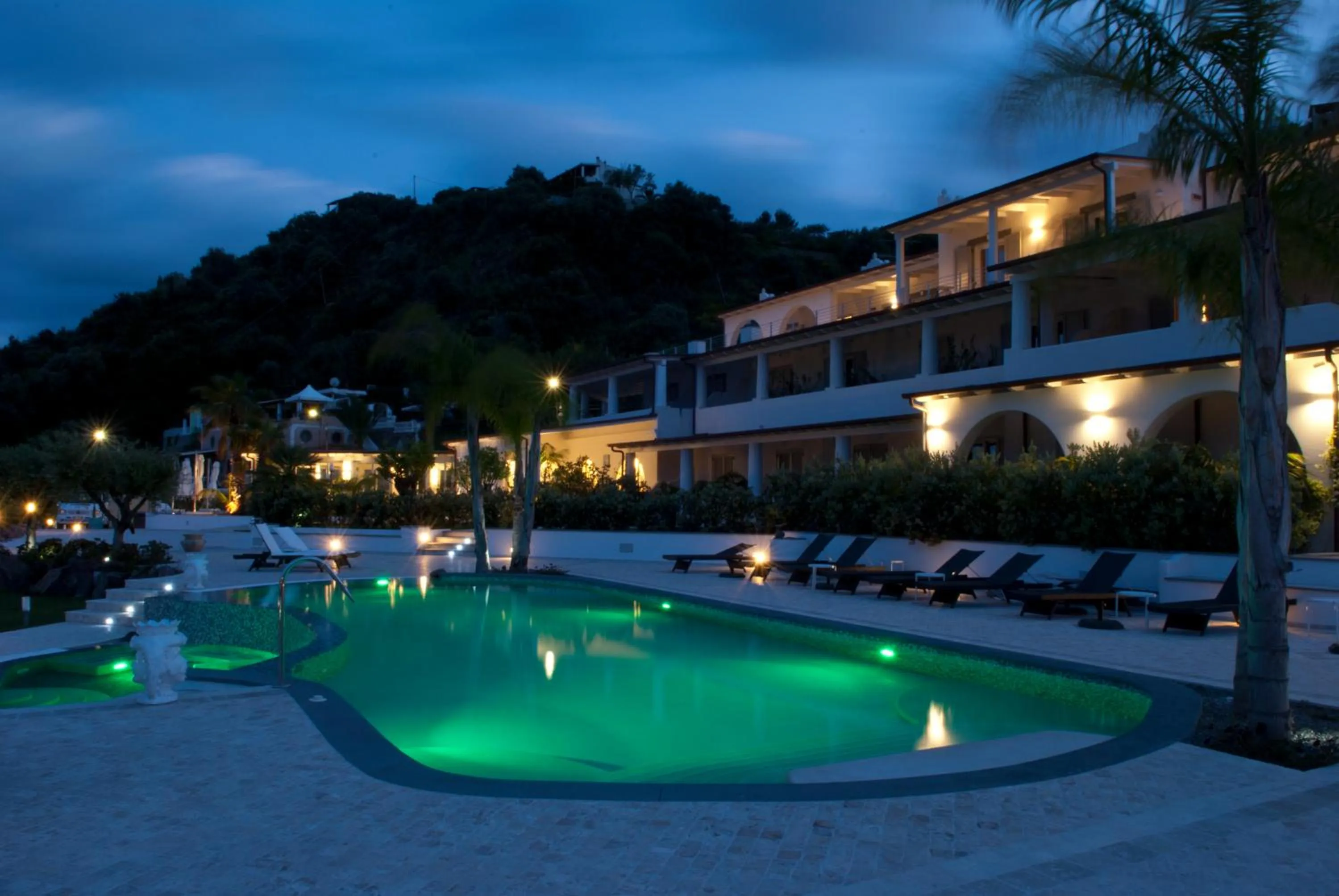 Swimming pool in Hotel Mea - Aeolian Charme