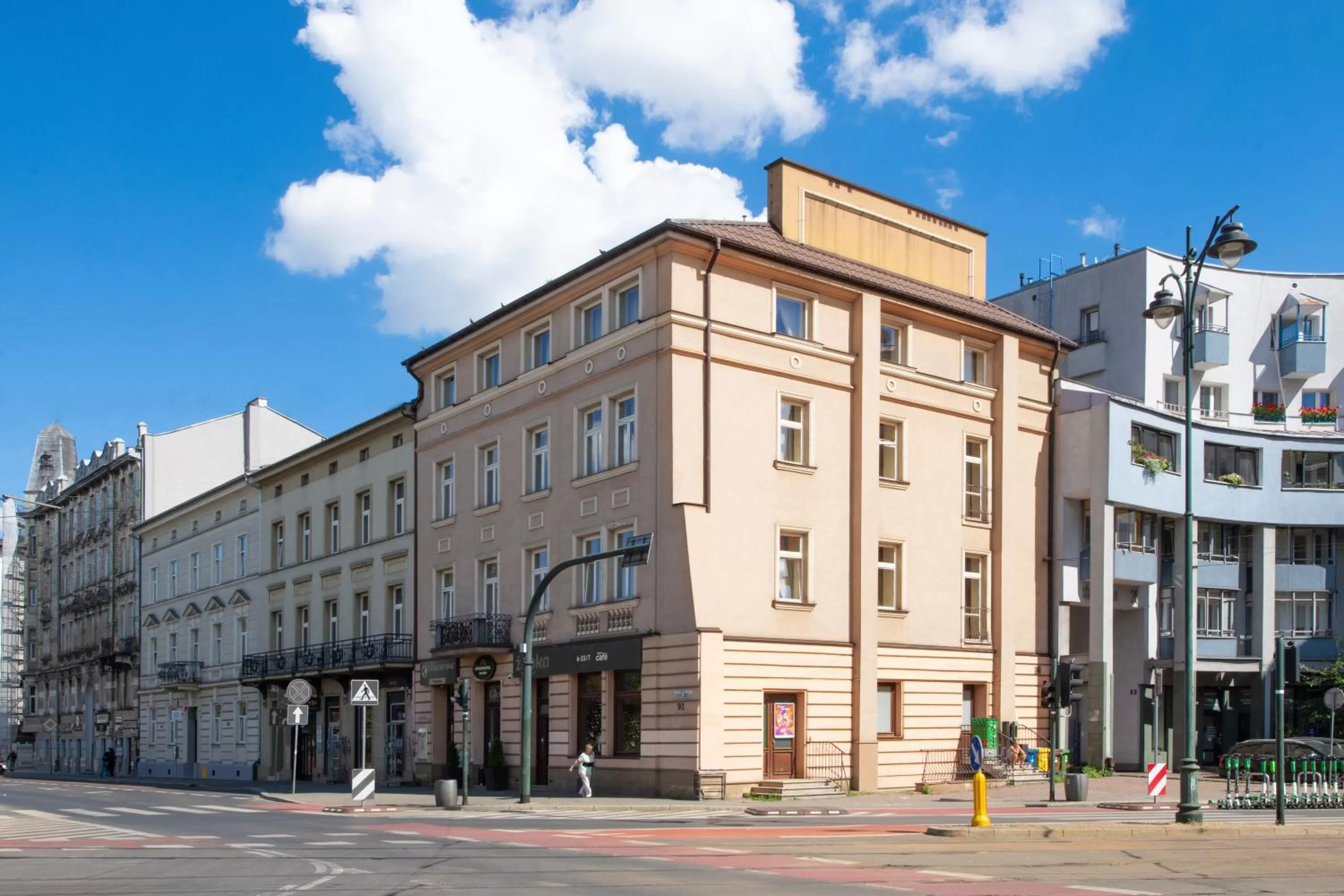 Property building in Aparthotel Globus Self-Check in