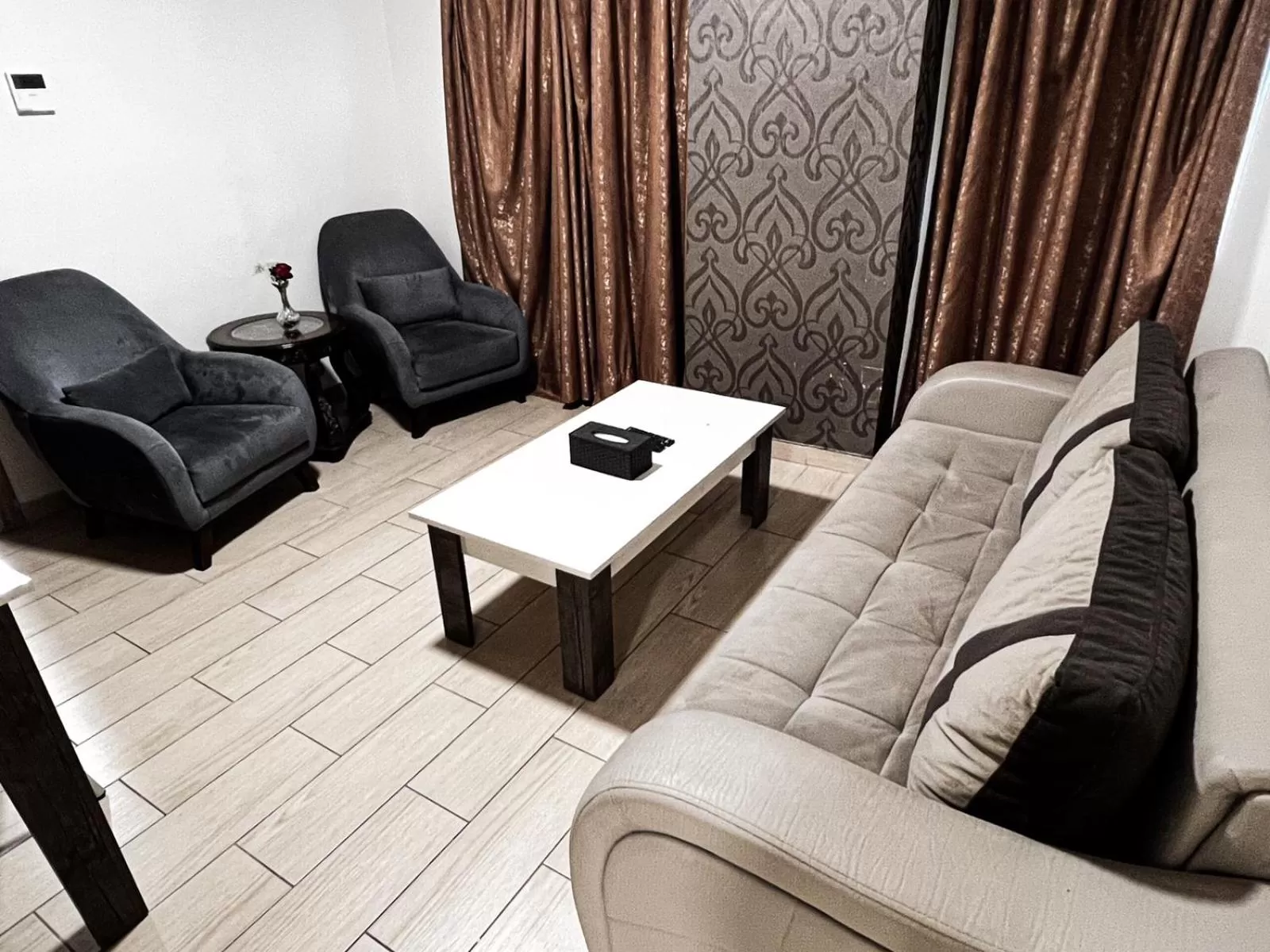 Seating area in Balcony Hotel