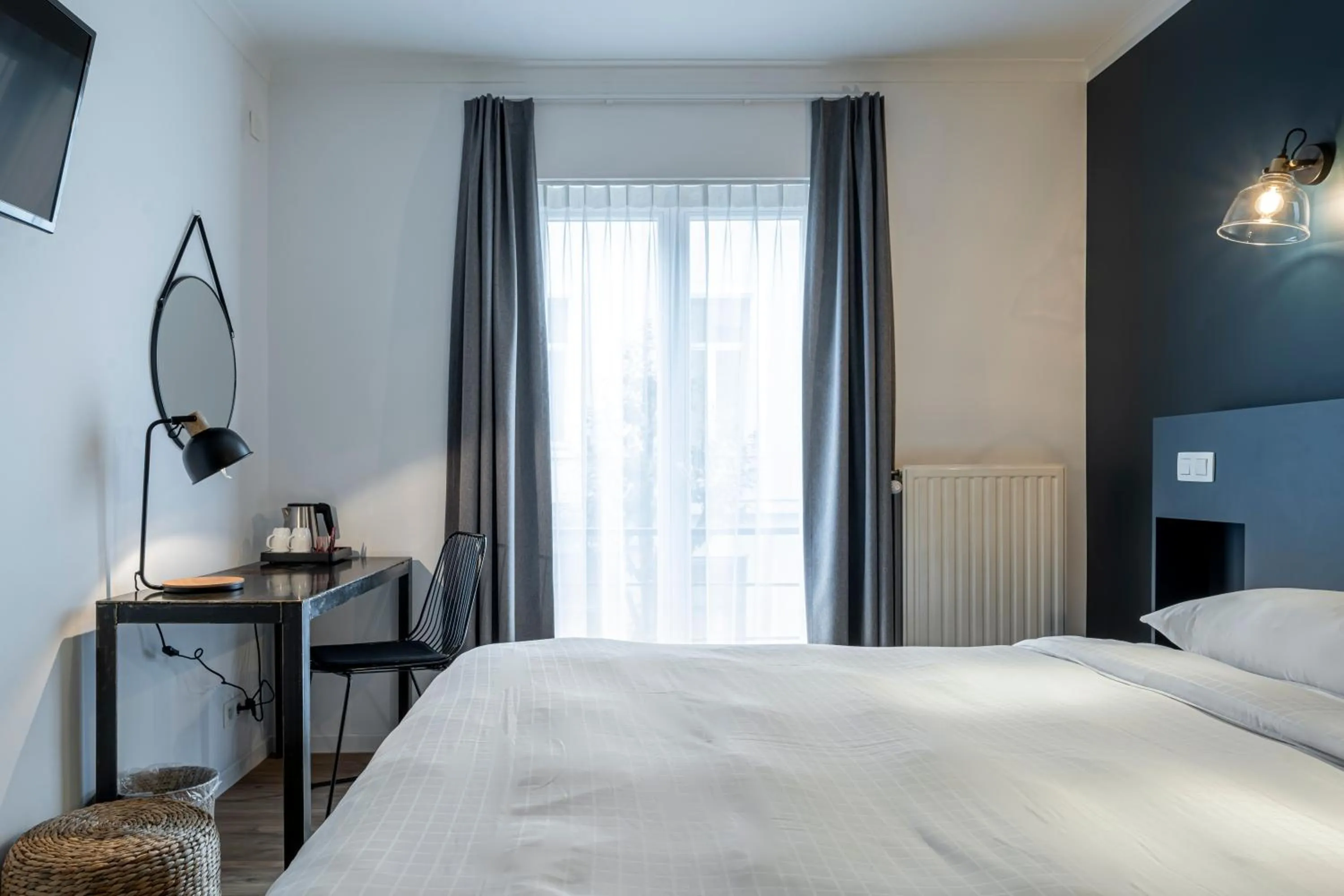 Bedroom, Bed in Beverly Hills Hotel