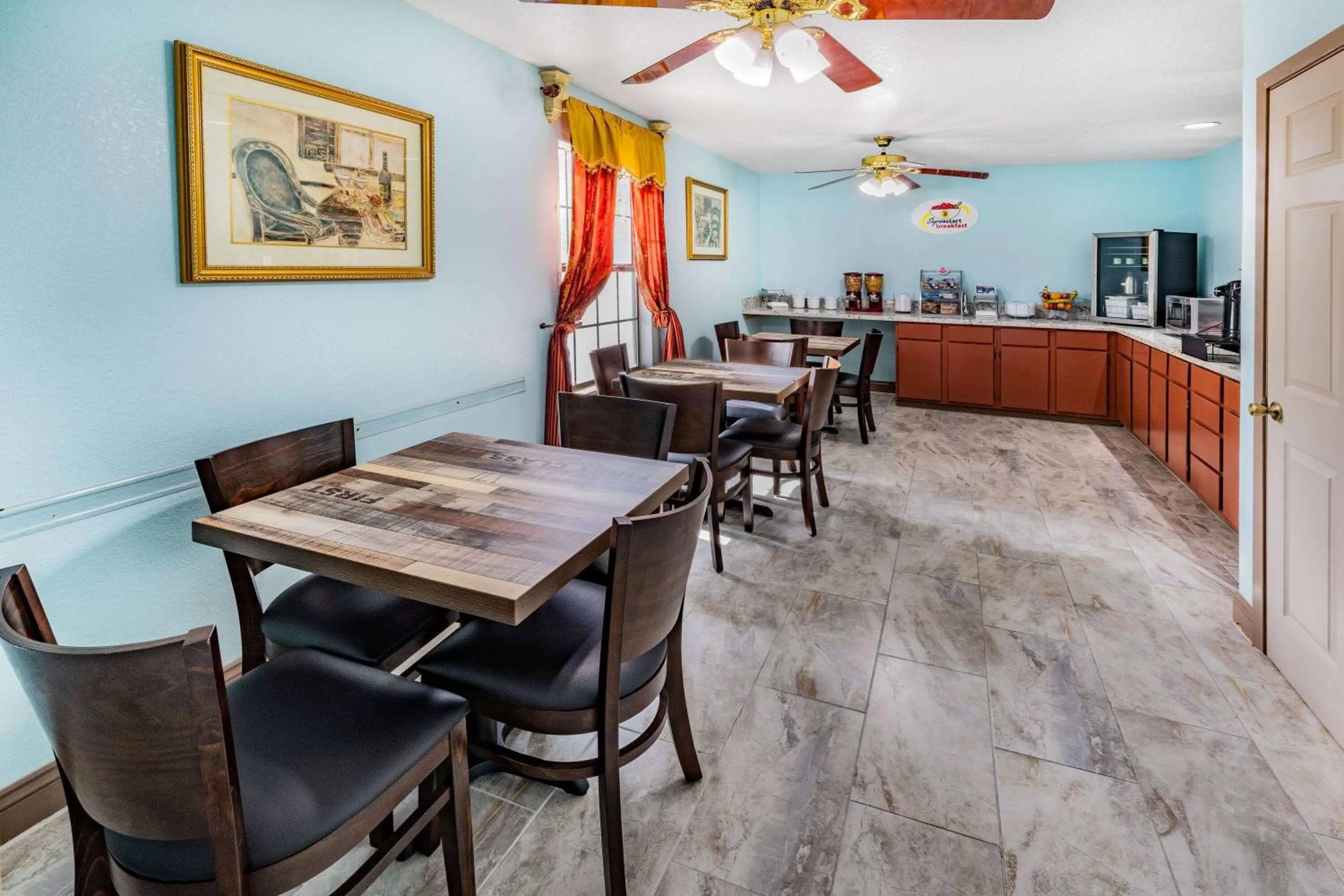 Breakfast in Super 8 by Wyndham Kinder/Coushatta near Casino