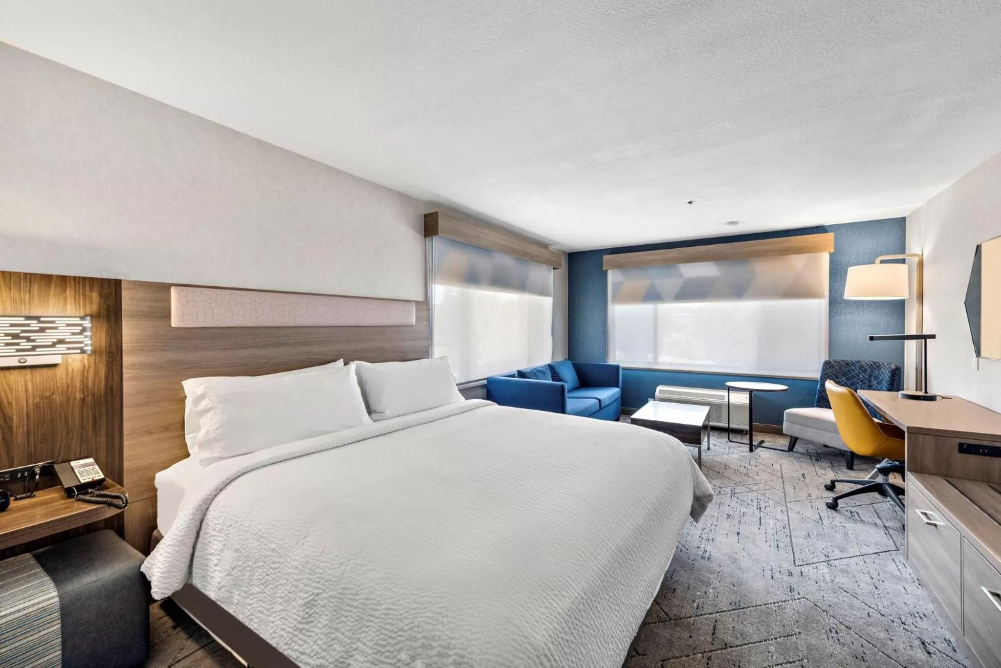 Photo of the whole room, Bed in Holiday Inn Express La Mesa Near SDSU by IHG