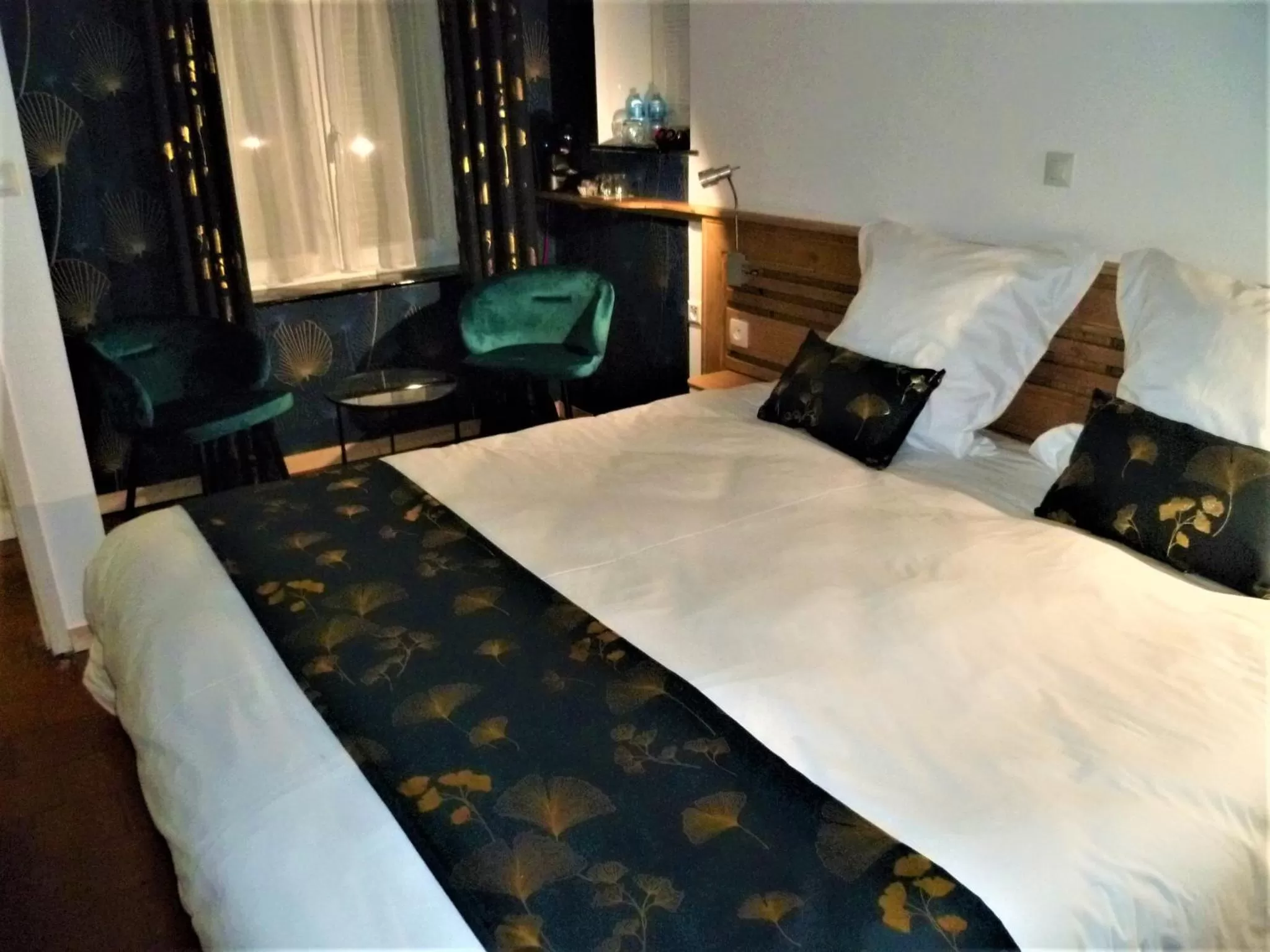 Bedroom, Bed in Au repos de la licorne