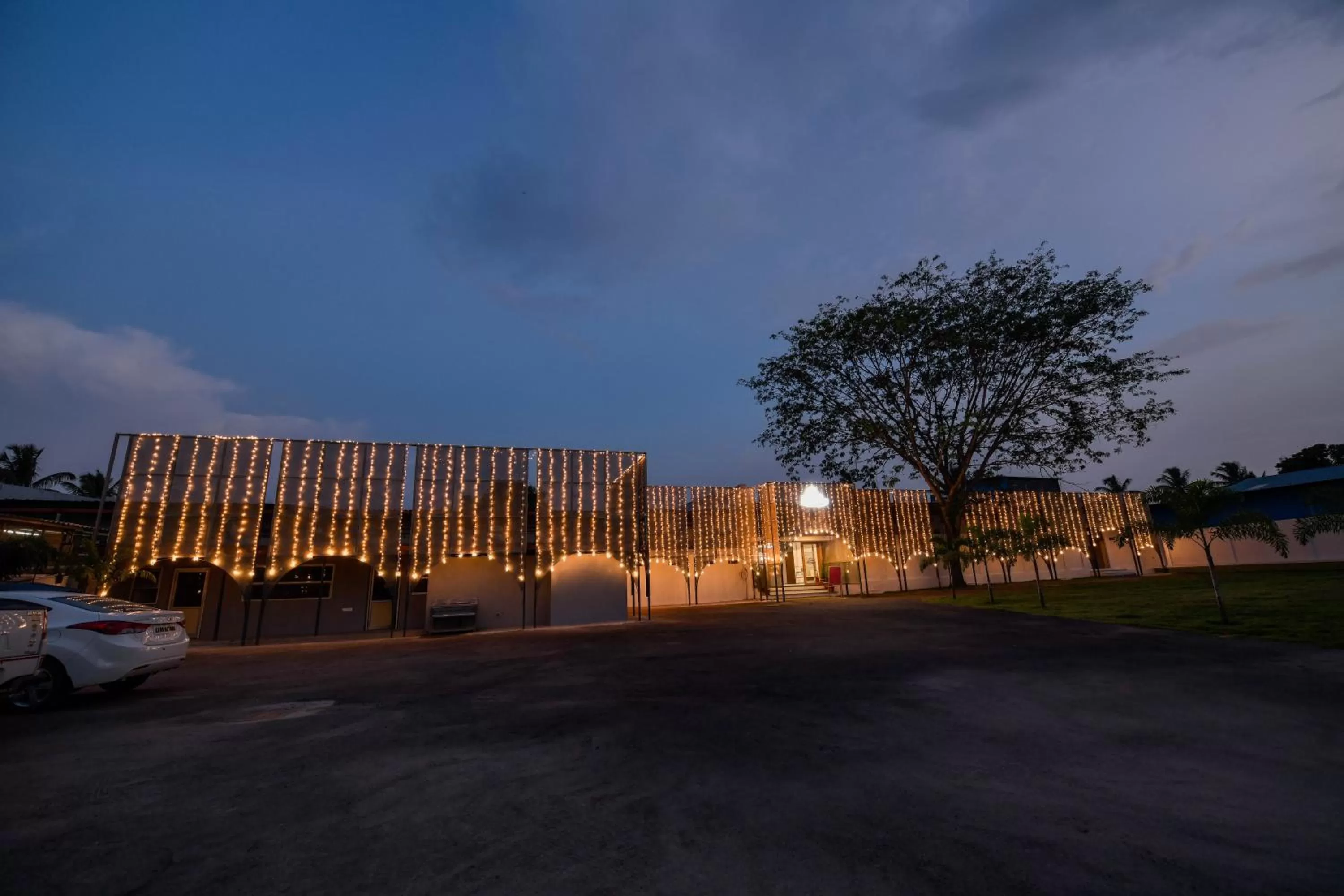 Restaurant/places to eat in Shine Residency