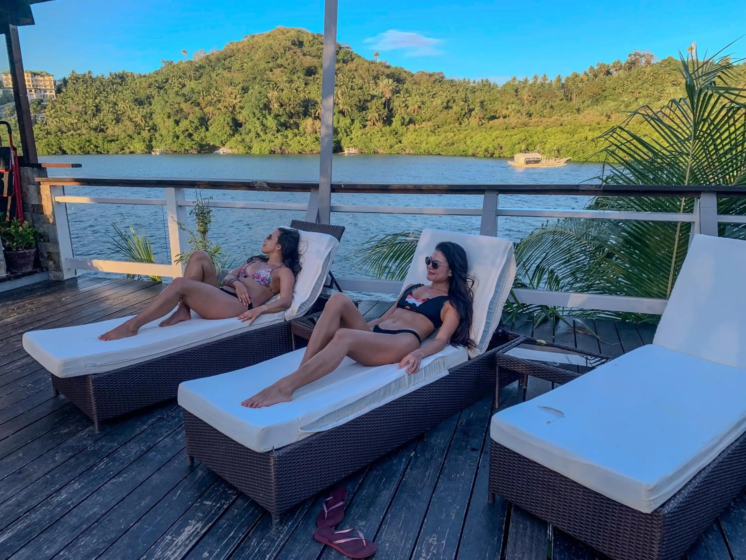 Pool view in Edgewater Dive & Spa Resort