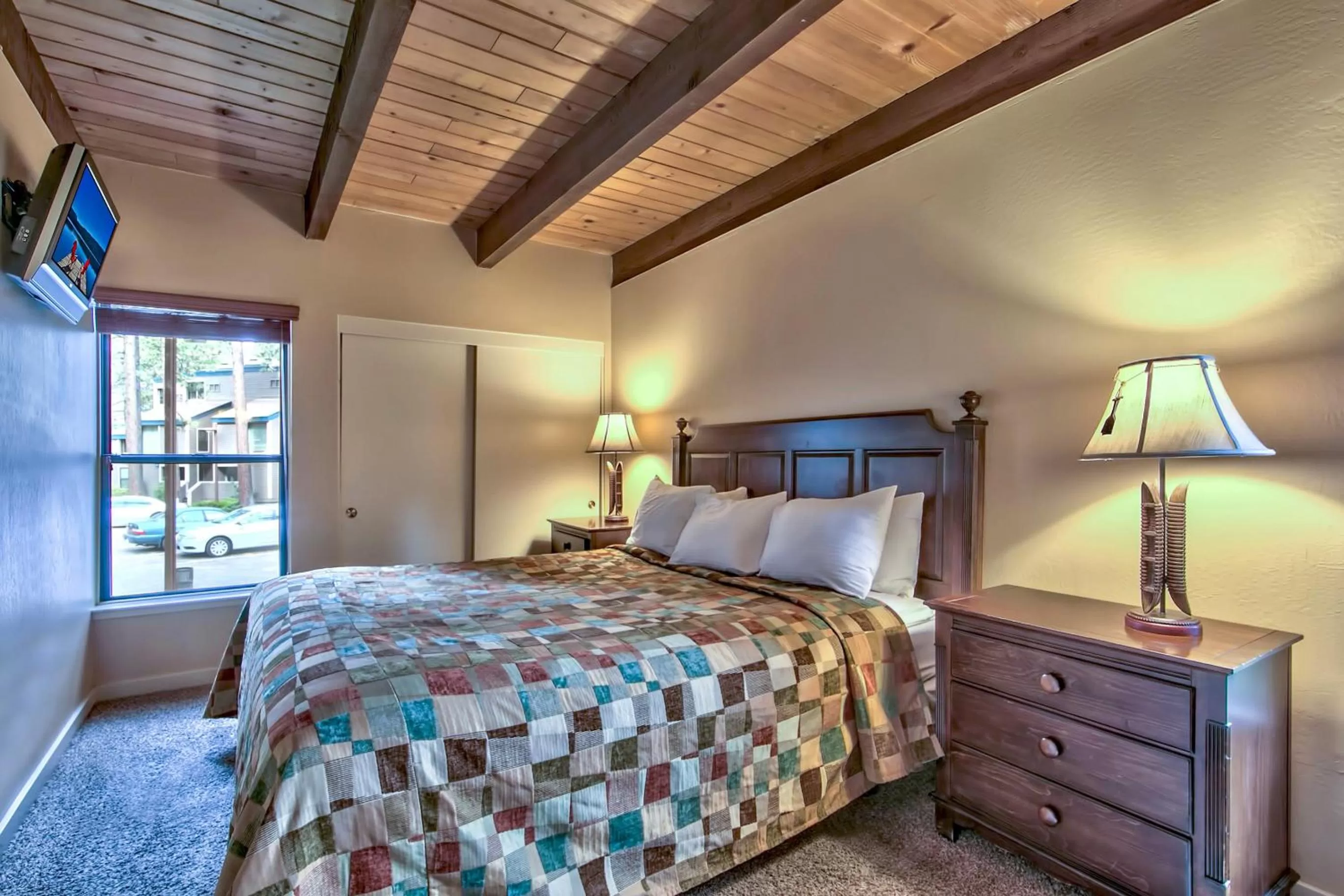 Bed in Lakeland Village at Heavenly