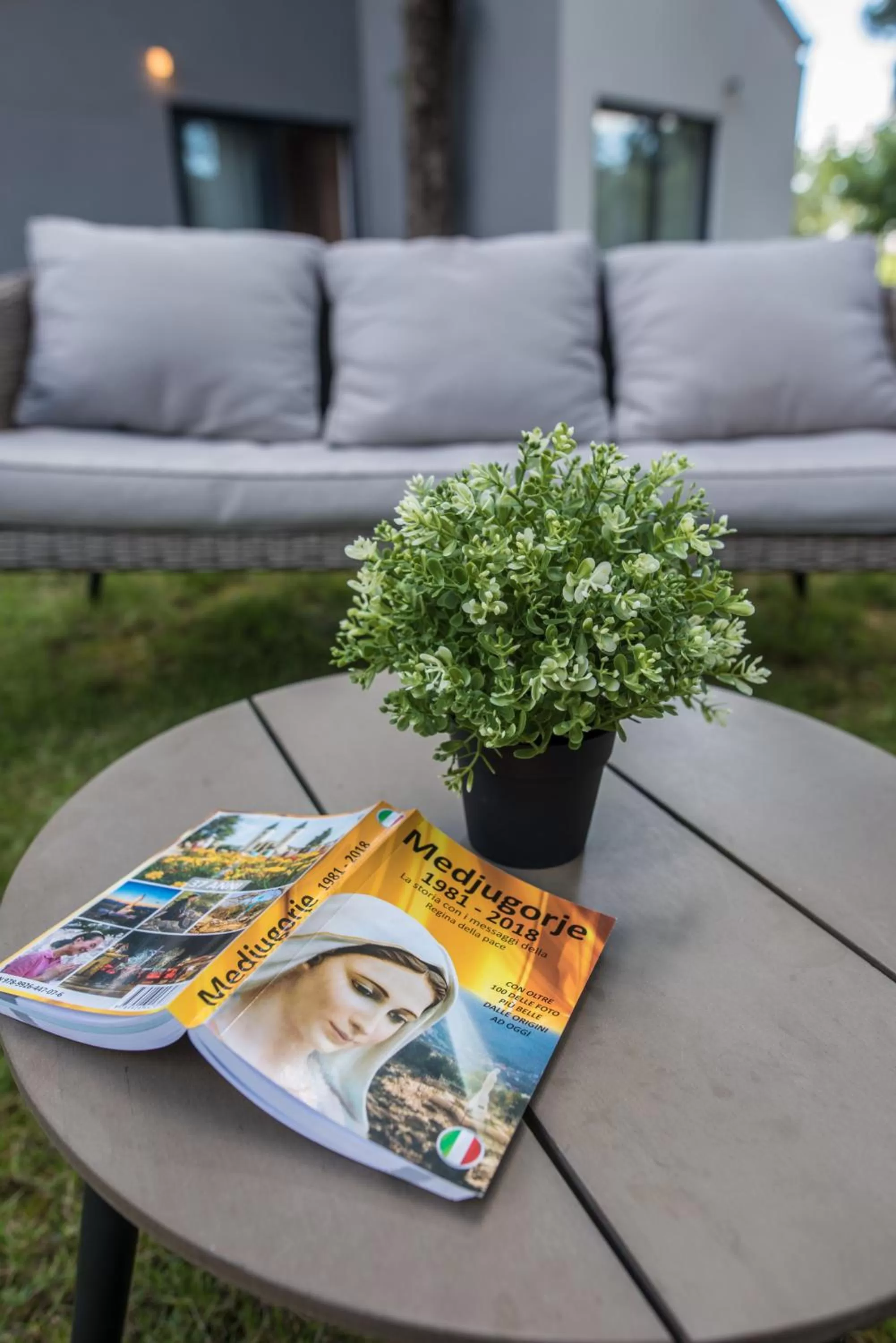 Seating area in FoRest Međugorje
