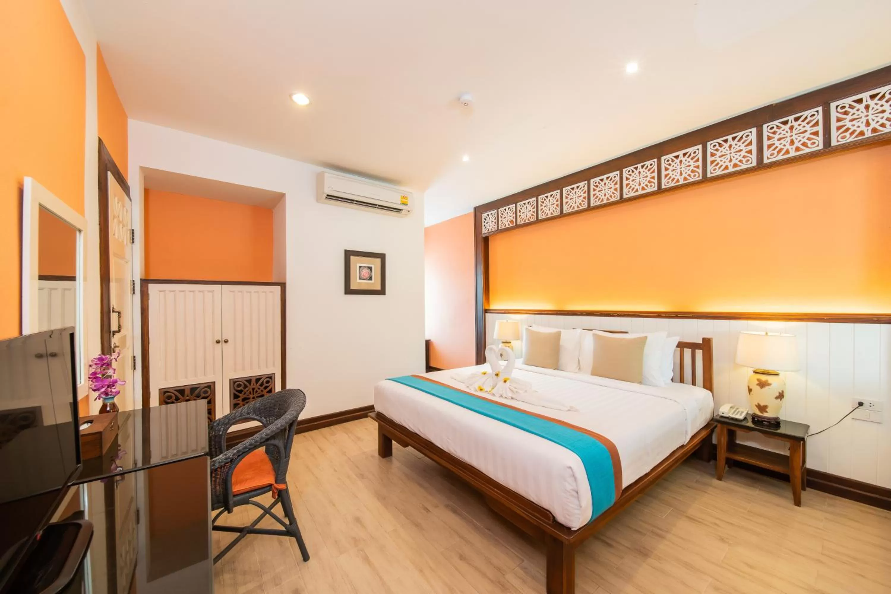 Bedroom, Bed in Le Charme Sukhothai Historical Park