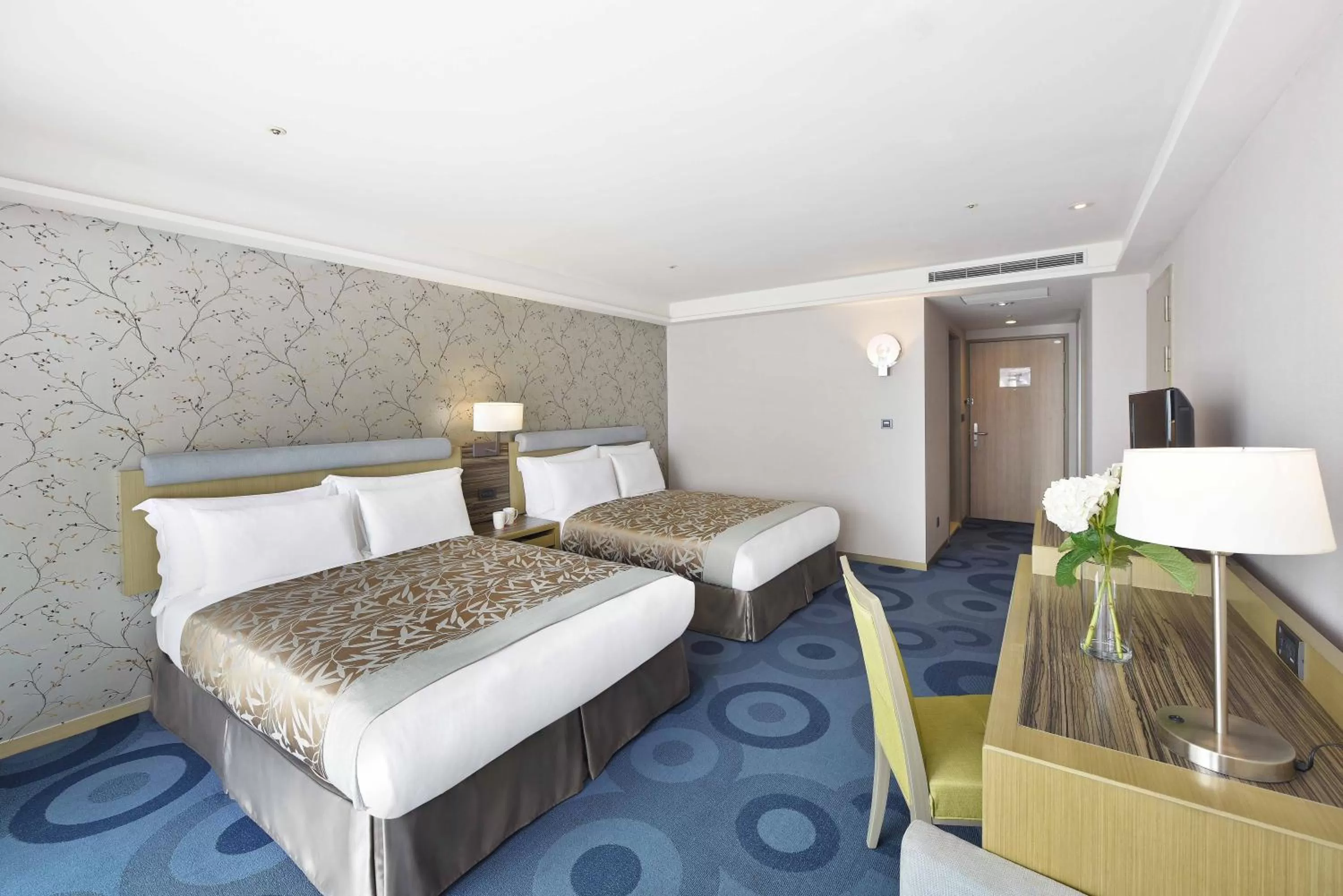 Photo of the whole room, Bed in Fullon Hotel Kaohsiung