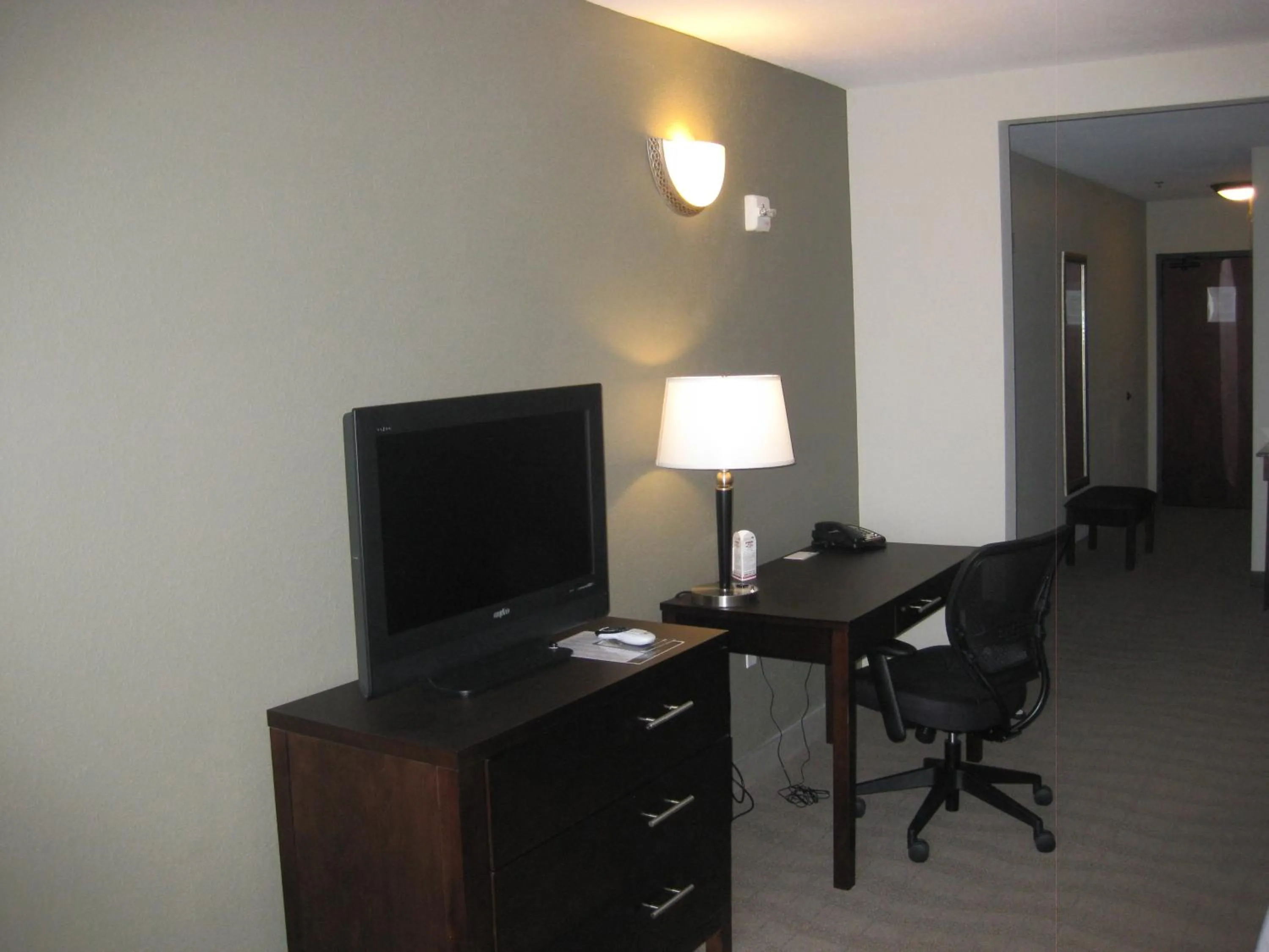 TV and multimedia in Country Inn & Suites by Radisson, Dearborn, MI