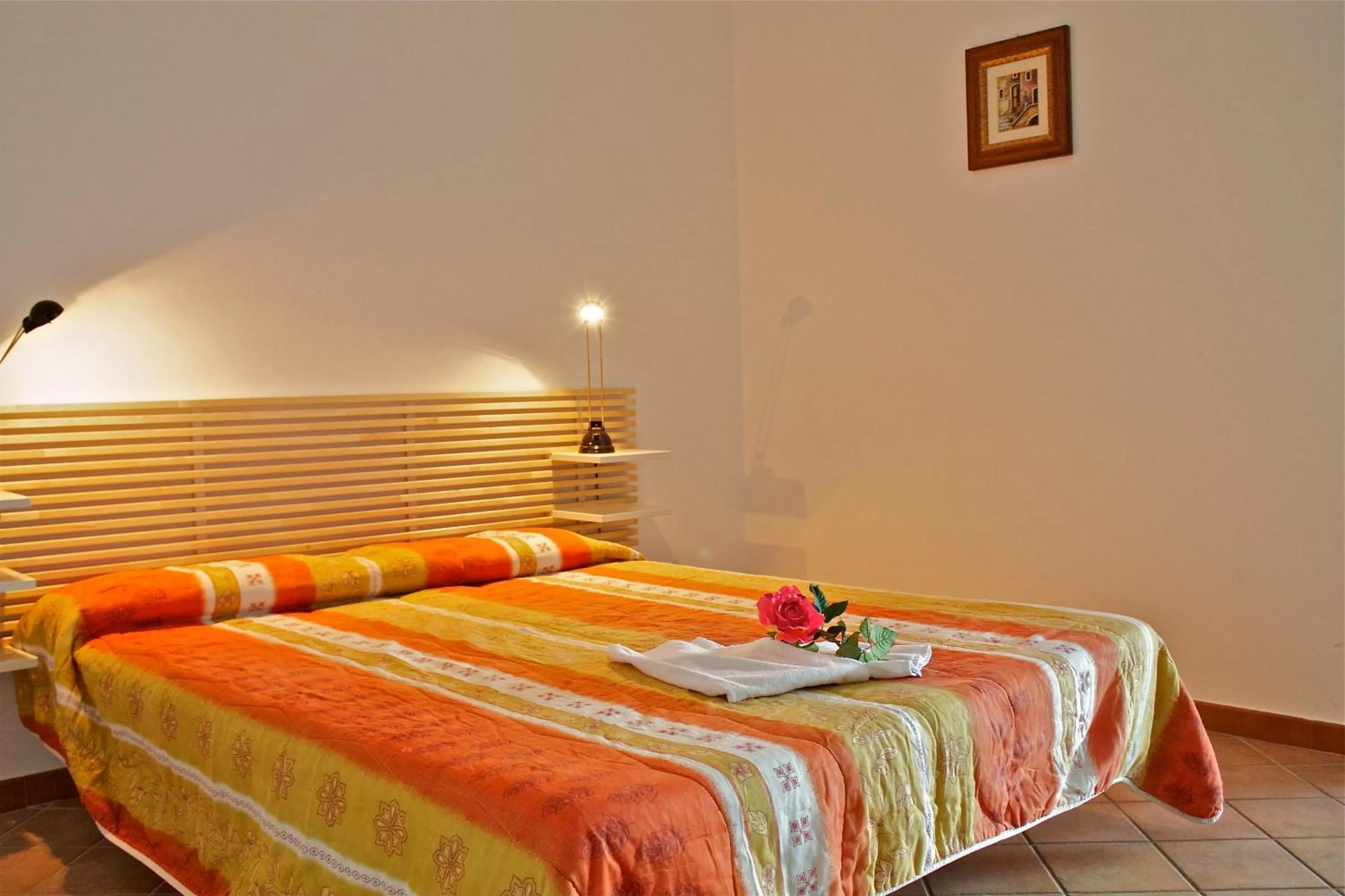 Photo of the whole room, Bed in Residence Sol Levante