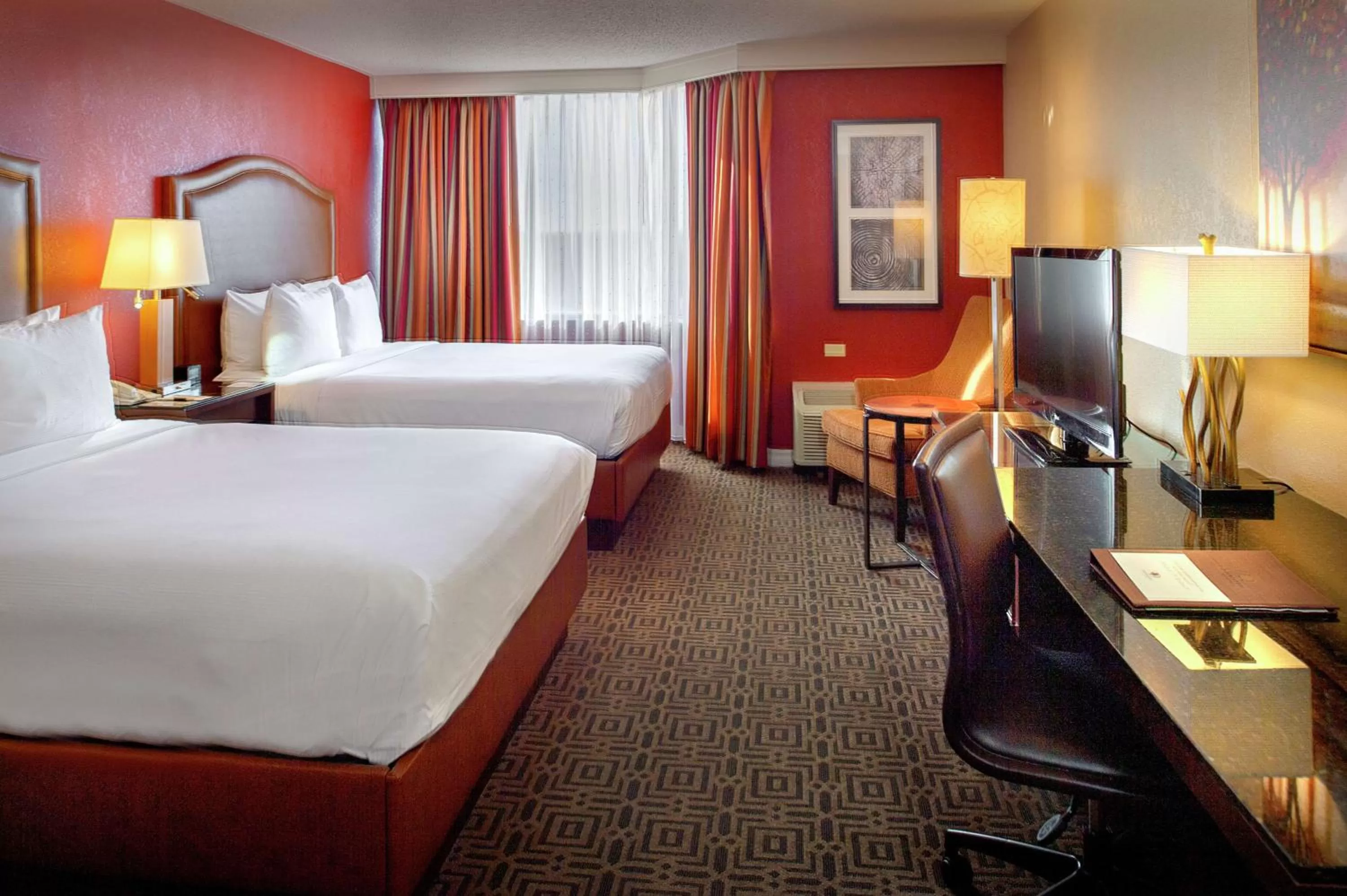 Bedroom, Bed in DoubleTree by Hilton Hotel St. Louis - Chesterfield