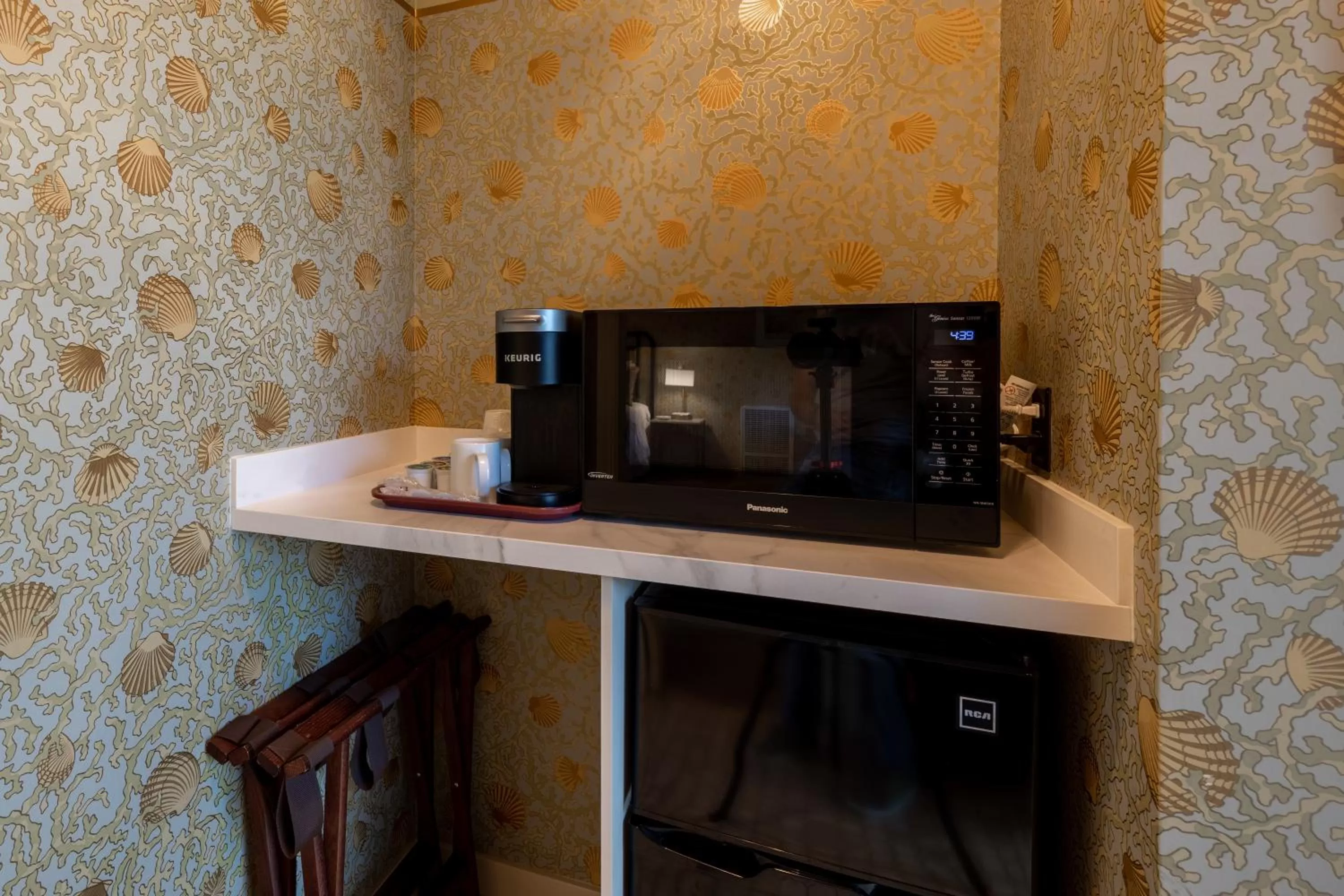 Kitchen or kitchenette in Mill Rose Inn