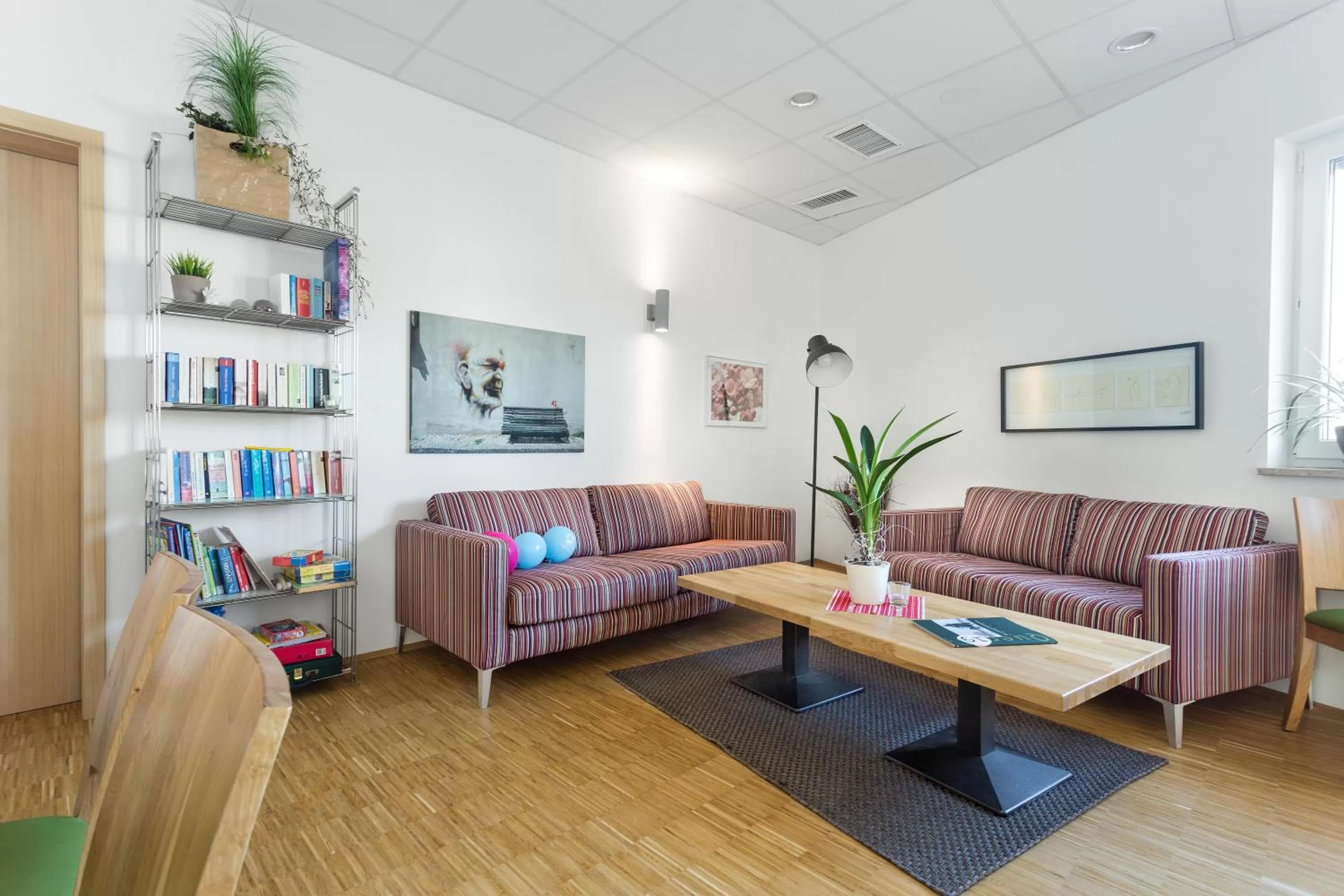 Communal lounge/ TV room in Hotel Alea City