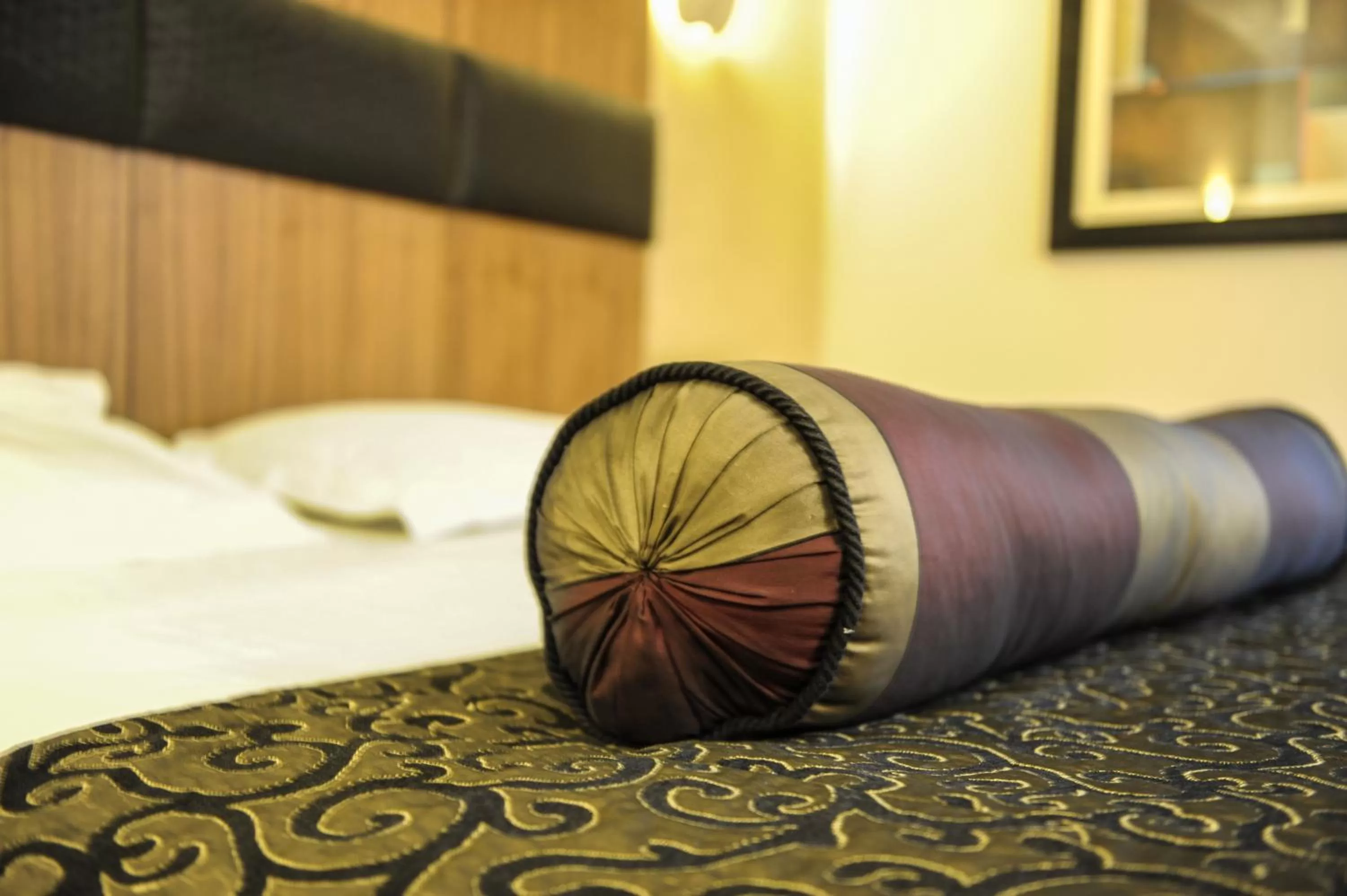 Bed in The Pinewood Hotel